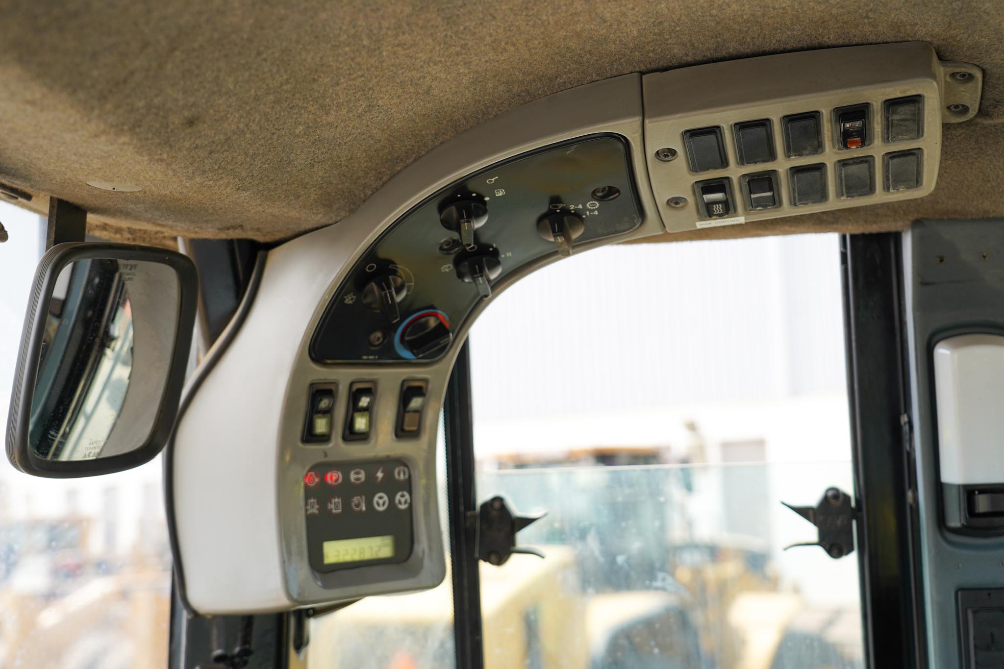 2005 CAT 966G Series II Wheel Loader - Image 28