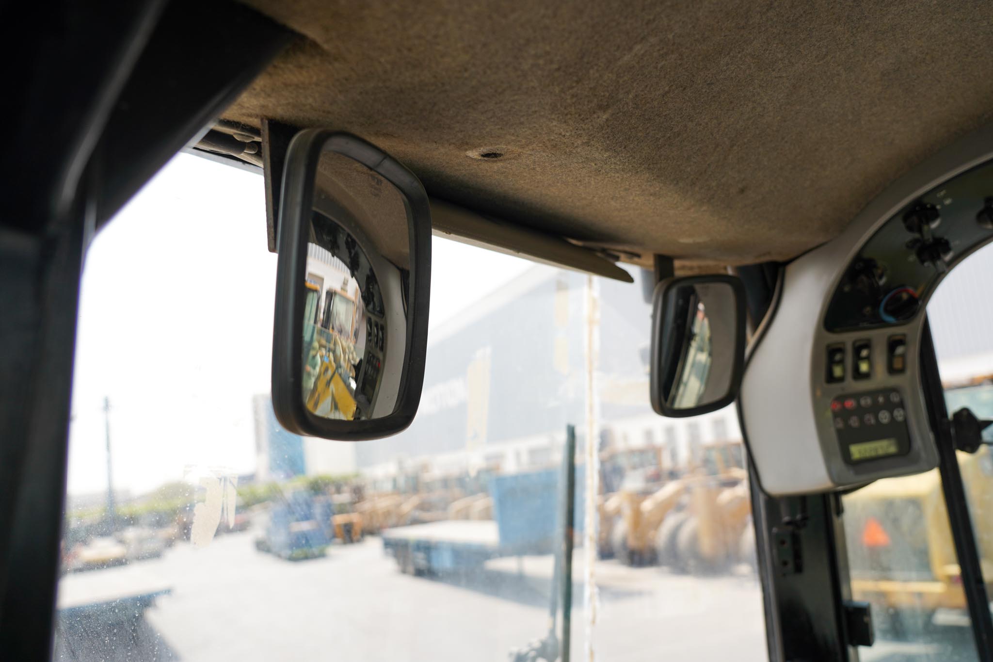 2005 CAT 966G Series II Wheel Loader - Image 29
