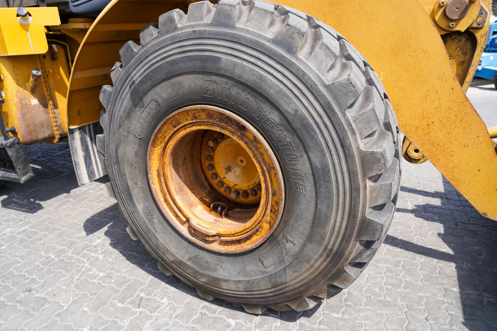 2005 CAT 966G Series II Wheel Loader - Image 12