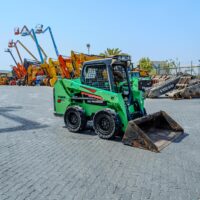 2017 BOBCAT S550 Skid Steer Loader - Image 2