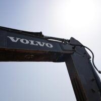 2017 VOLVO EC480DH Tracked Excavator - Image 4