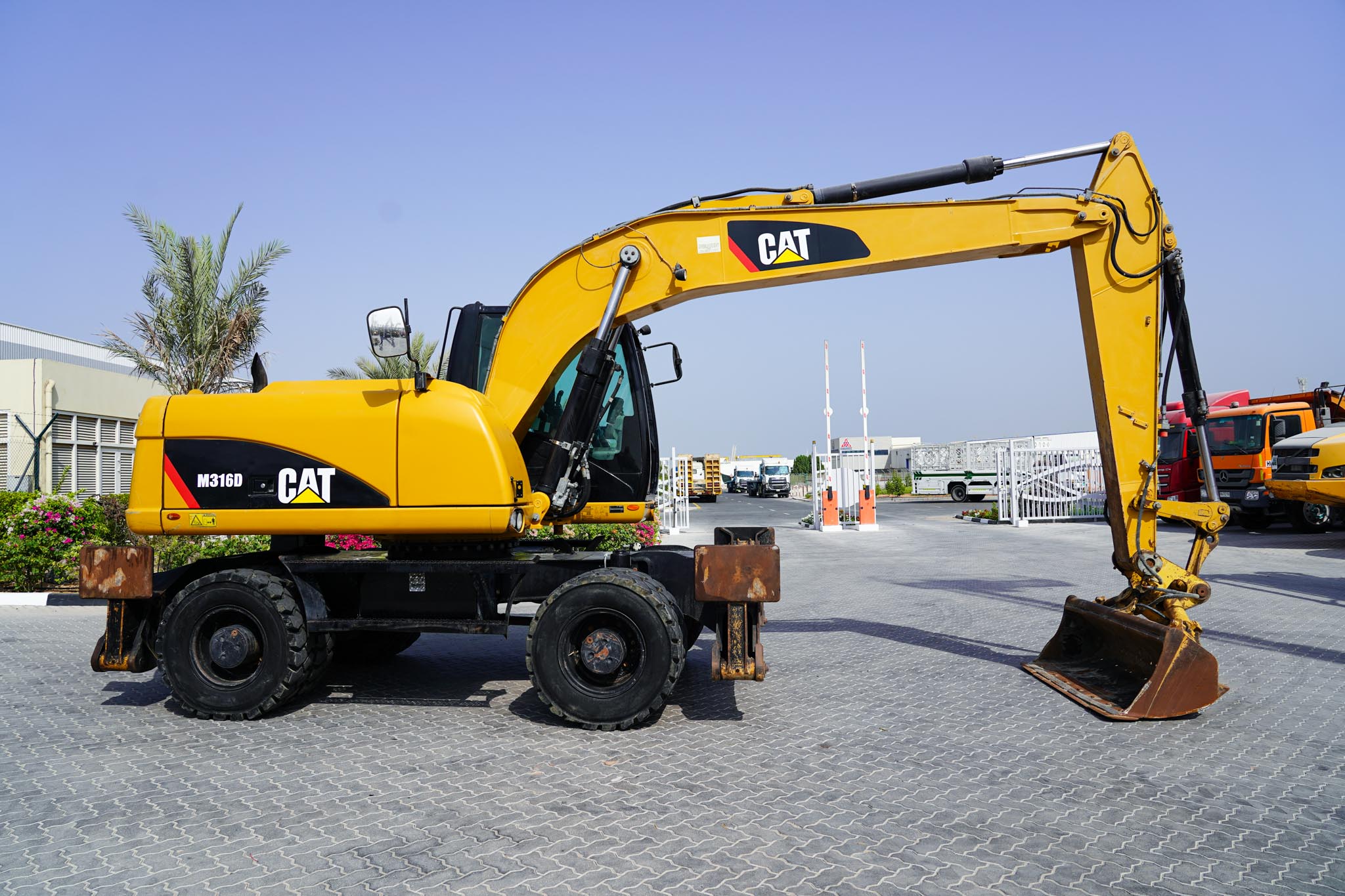 2013 CAT M316D Mobile Excavator - Image 4