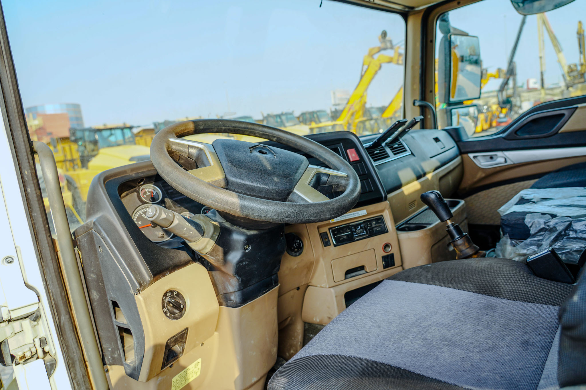 2021 XCMG Schwing XZS5180TPJ 18 m on 2020 howo T5G 180 4x2 Concrete Pump Truck - Image 42