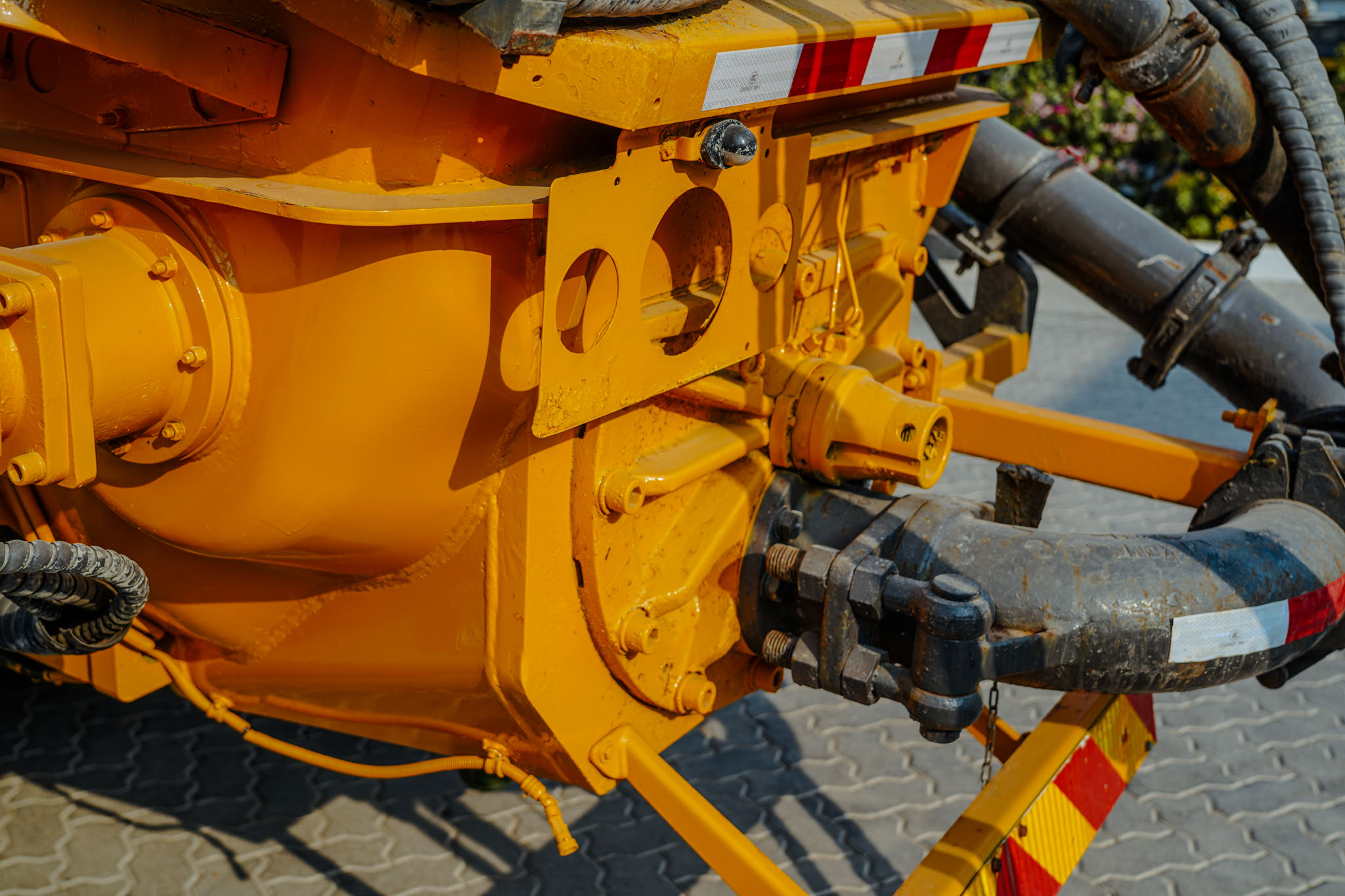 2021 XCMG Schwing XZS5180TPJ 18 m on 2020 howo T5G 180 4x2 Concrete Pump Truck - Image 10