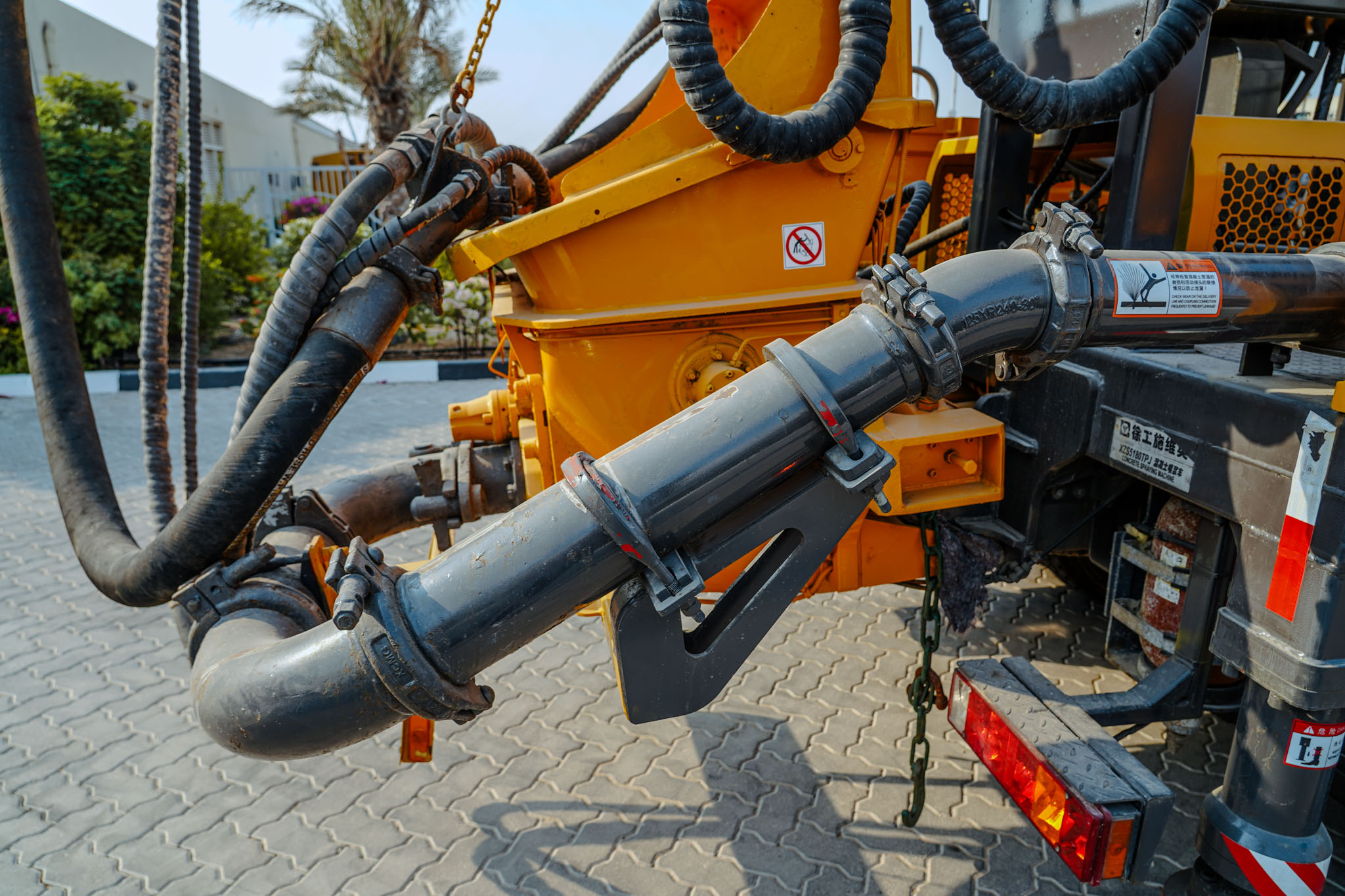 2021 XCMG Schwing XZS5180TPJ 18 m on 2020 howo T5G 180 4x2 Concrete Pump Truck - Image 17