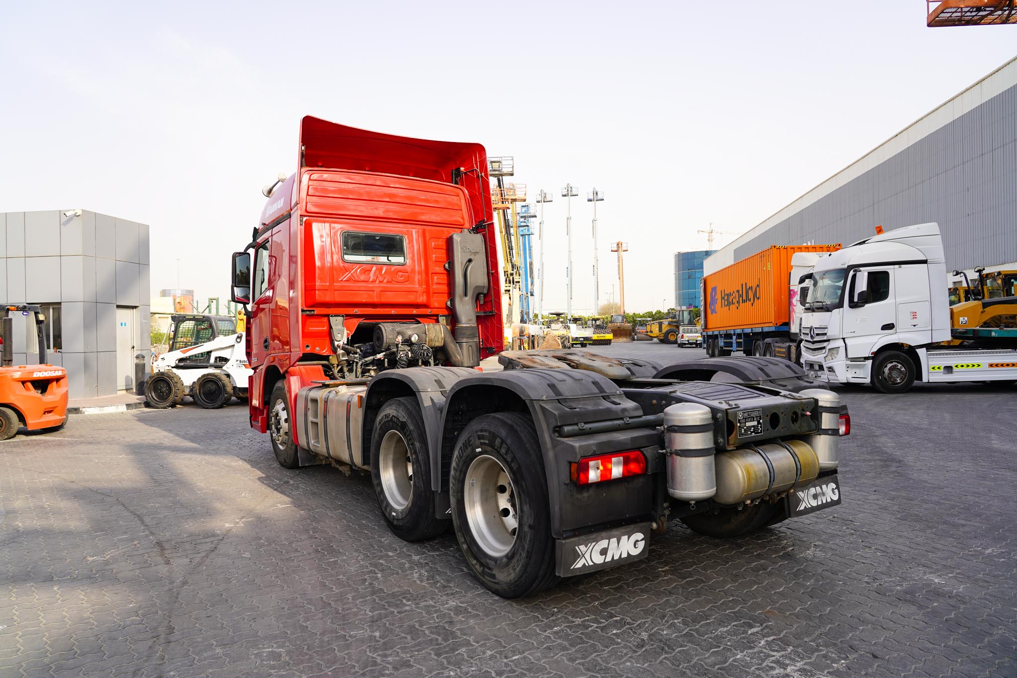 2020 XCMG XGA4250D6WC 6x4 Sleeper Truck Tractor (Unused) - Image 8