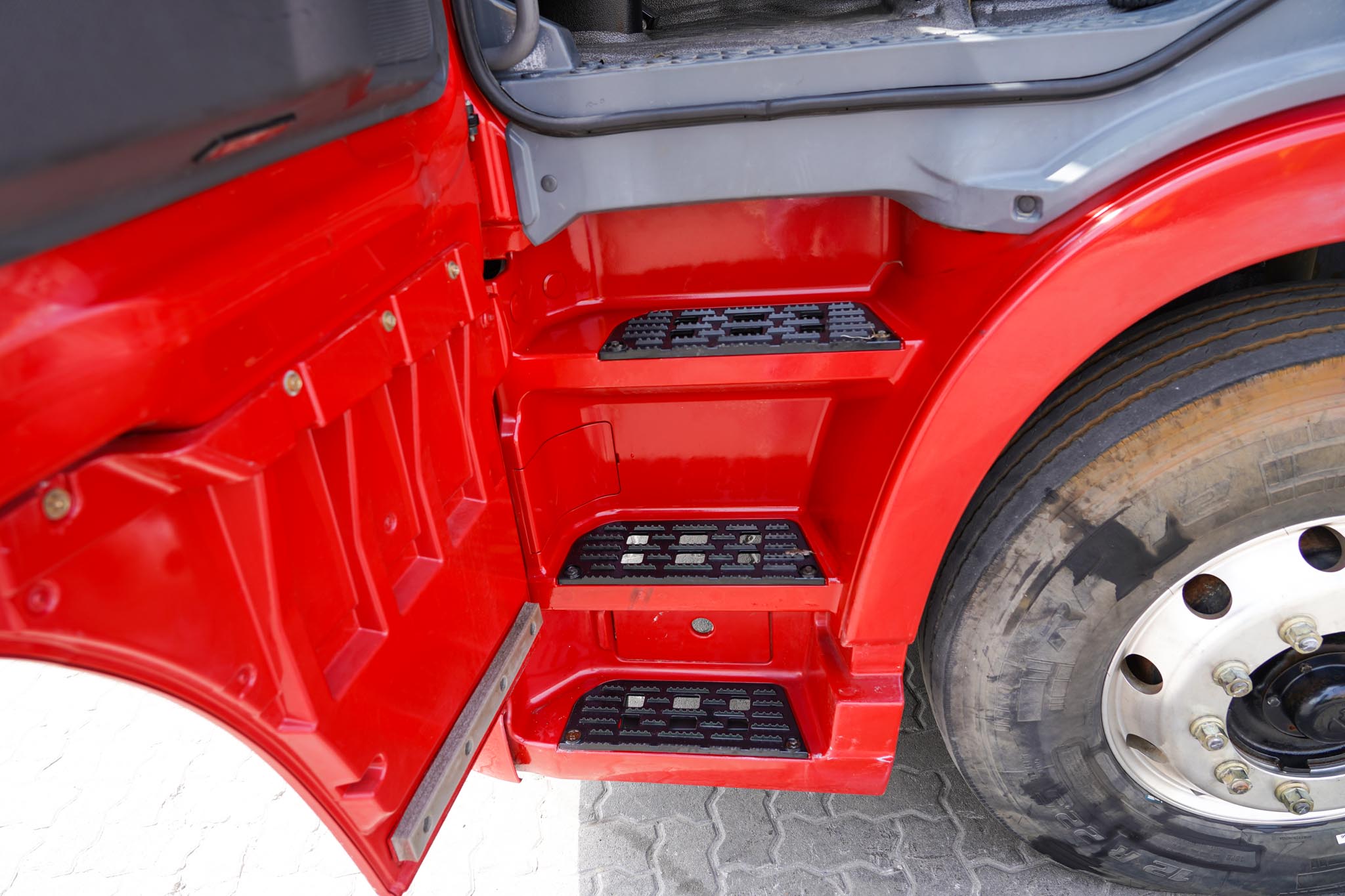 2020 XCMG XGA4250D6WC 6x4 Sleeper Truck Tractor (Unused) - Image 40