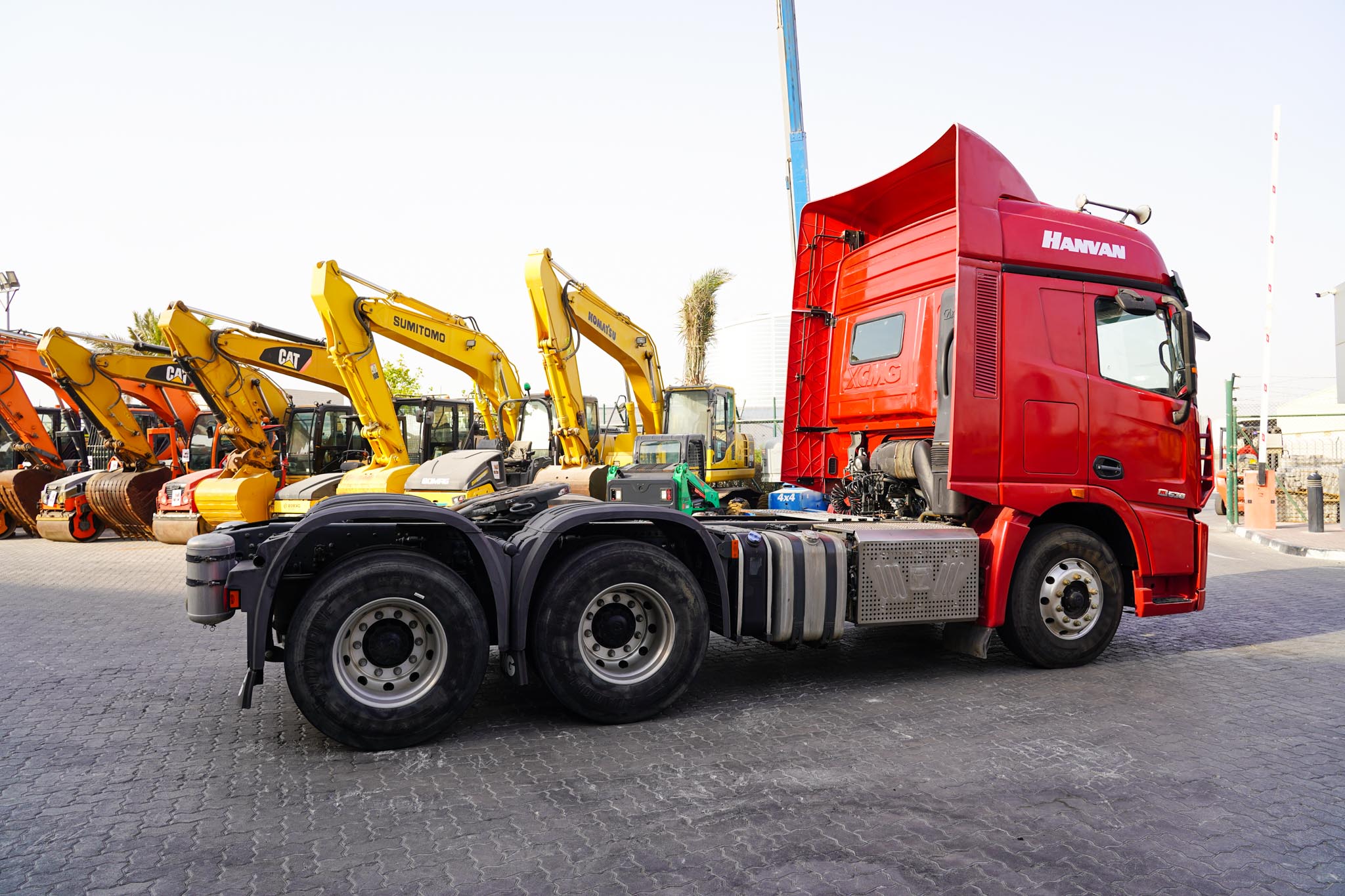 2020 XCMG XGA4250D6WC 6x4 Sleeper Truck Tractor (Unused) - Image 6
