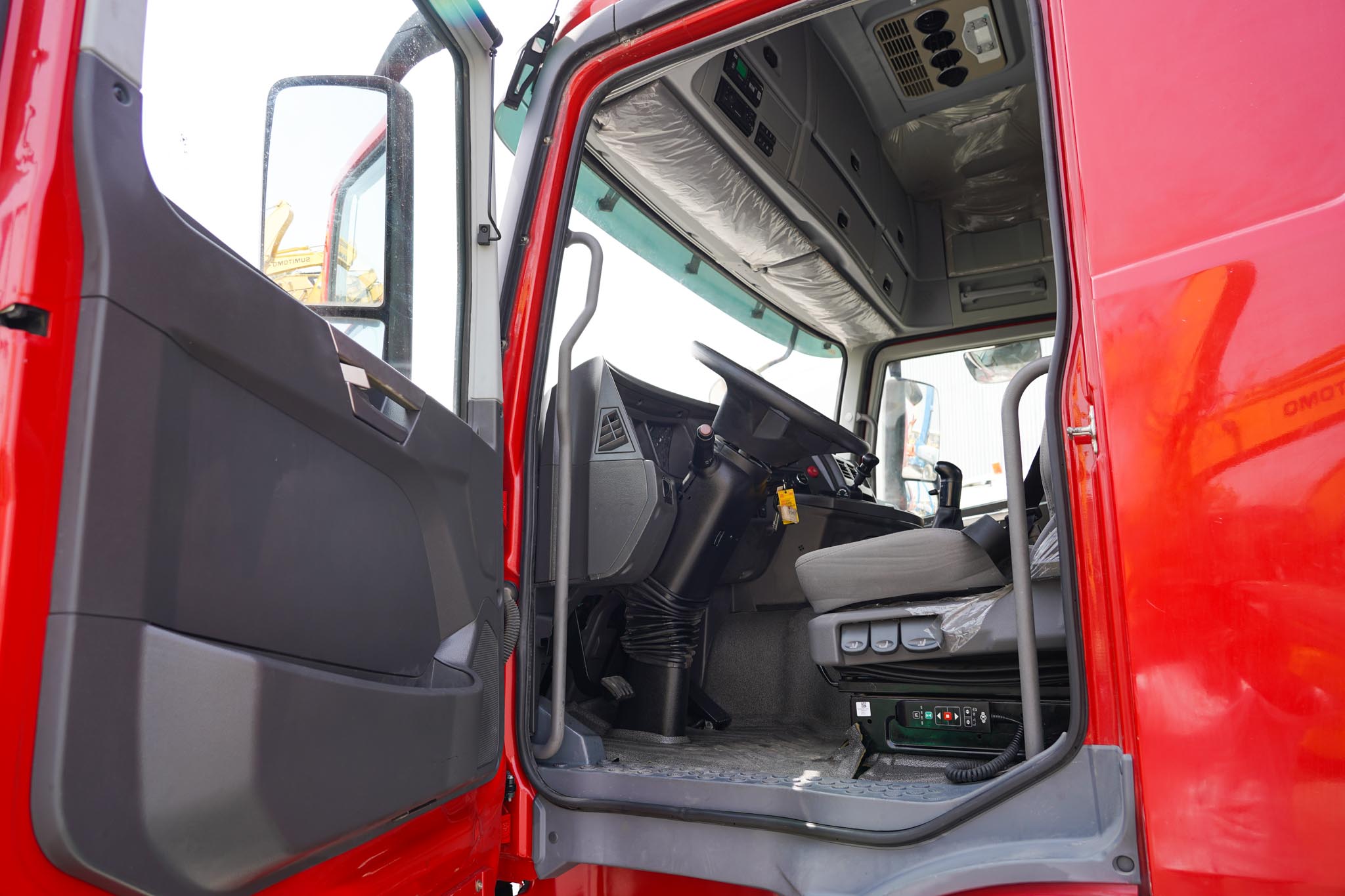2020 XCMG XGA4250D6WC 6x4 Sleeper Truck Tractor (Unused) - Image 26
