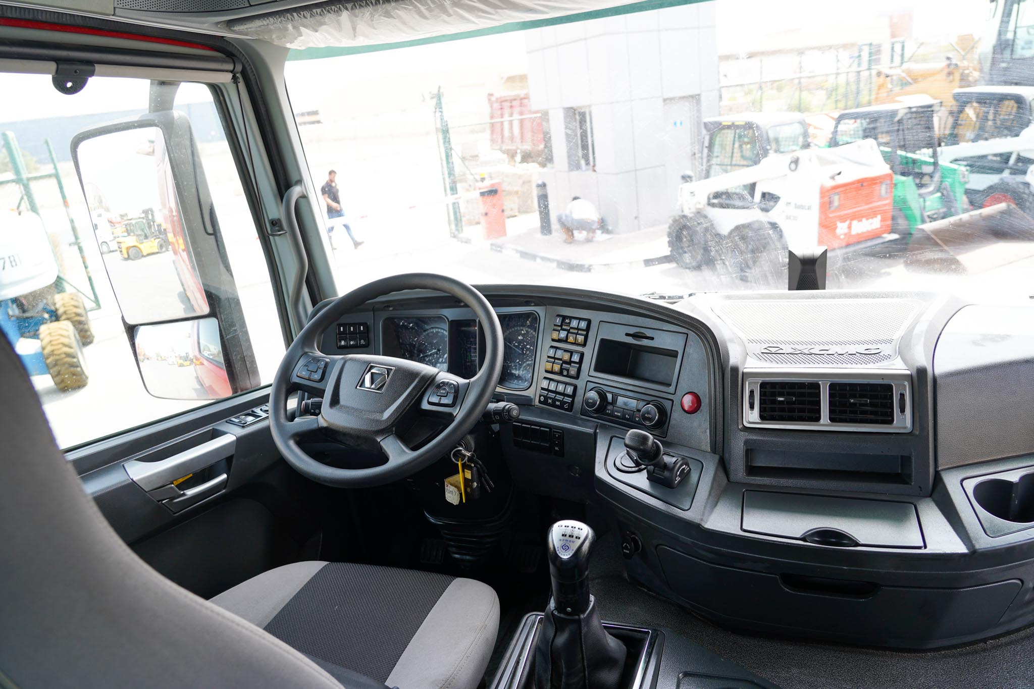 2020 XCMG XGA4250D6WC 6x4 Sleeper Truck Tractor (Unused) - Image 21