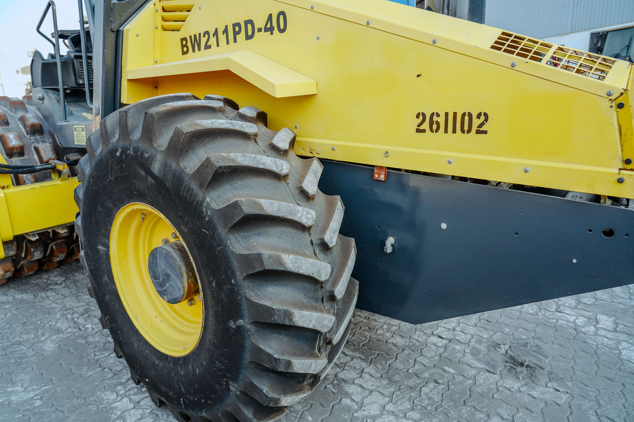 2013 BOMAG BW211 PD-40 Padfoot Drum Compactor - Image 19
