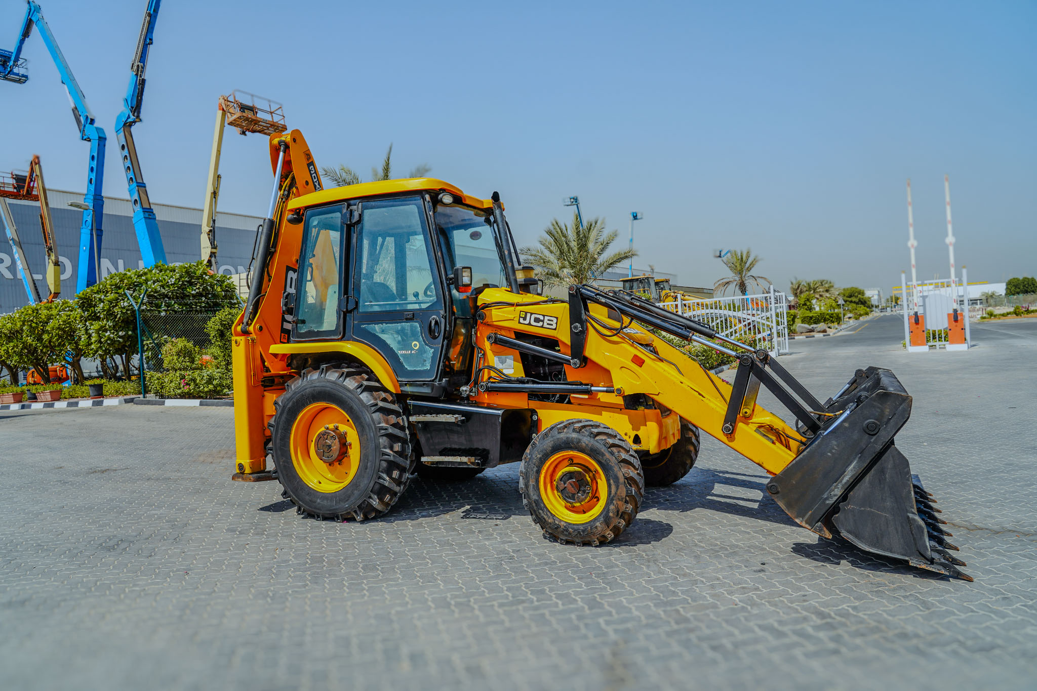2016 JCB 3DX 4x4 Loader Backhoe - Image 5