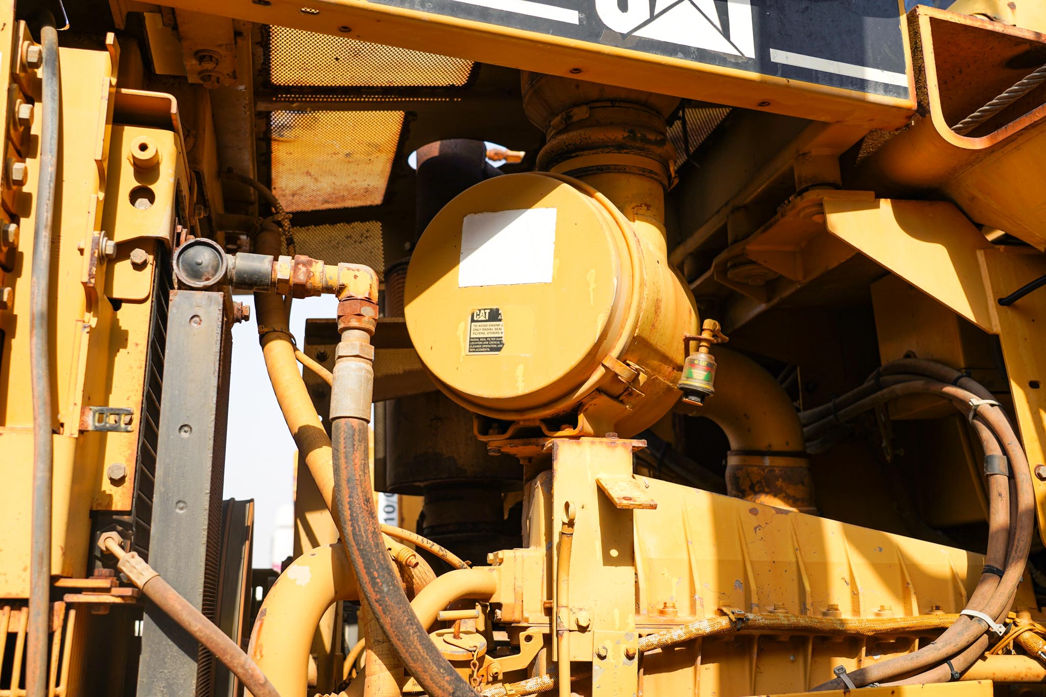 1998 CAT 572R Pipe Layer - Image 8