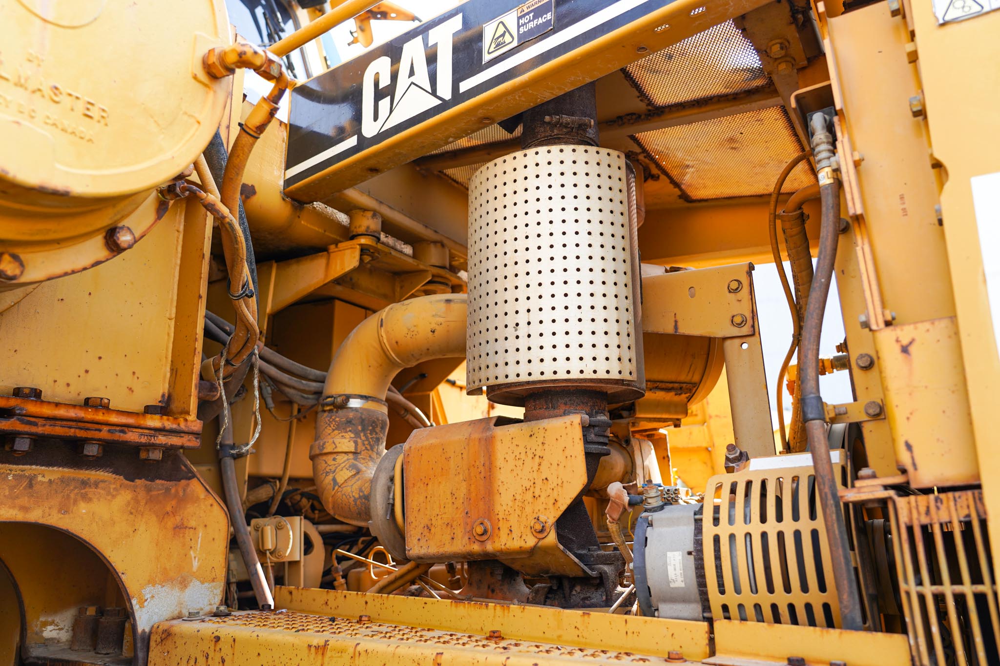 1998 CAT 572R Pipe Layer - Image 13