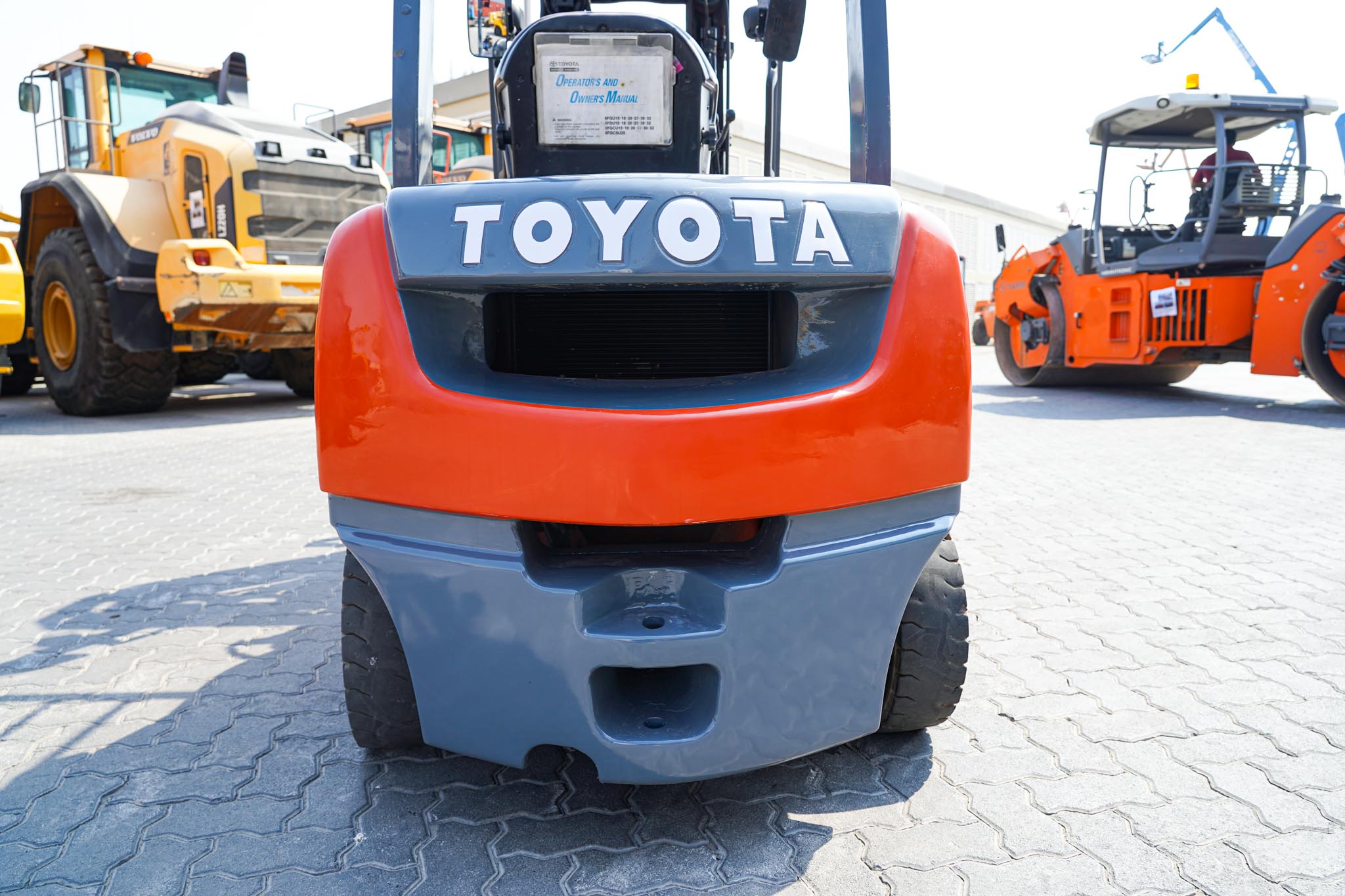 2018 Toyota 8FDU25 4500 lb Pneumatic Tire Forklift - Image 9