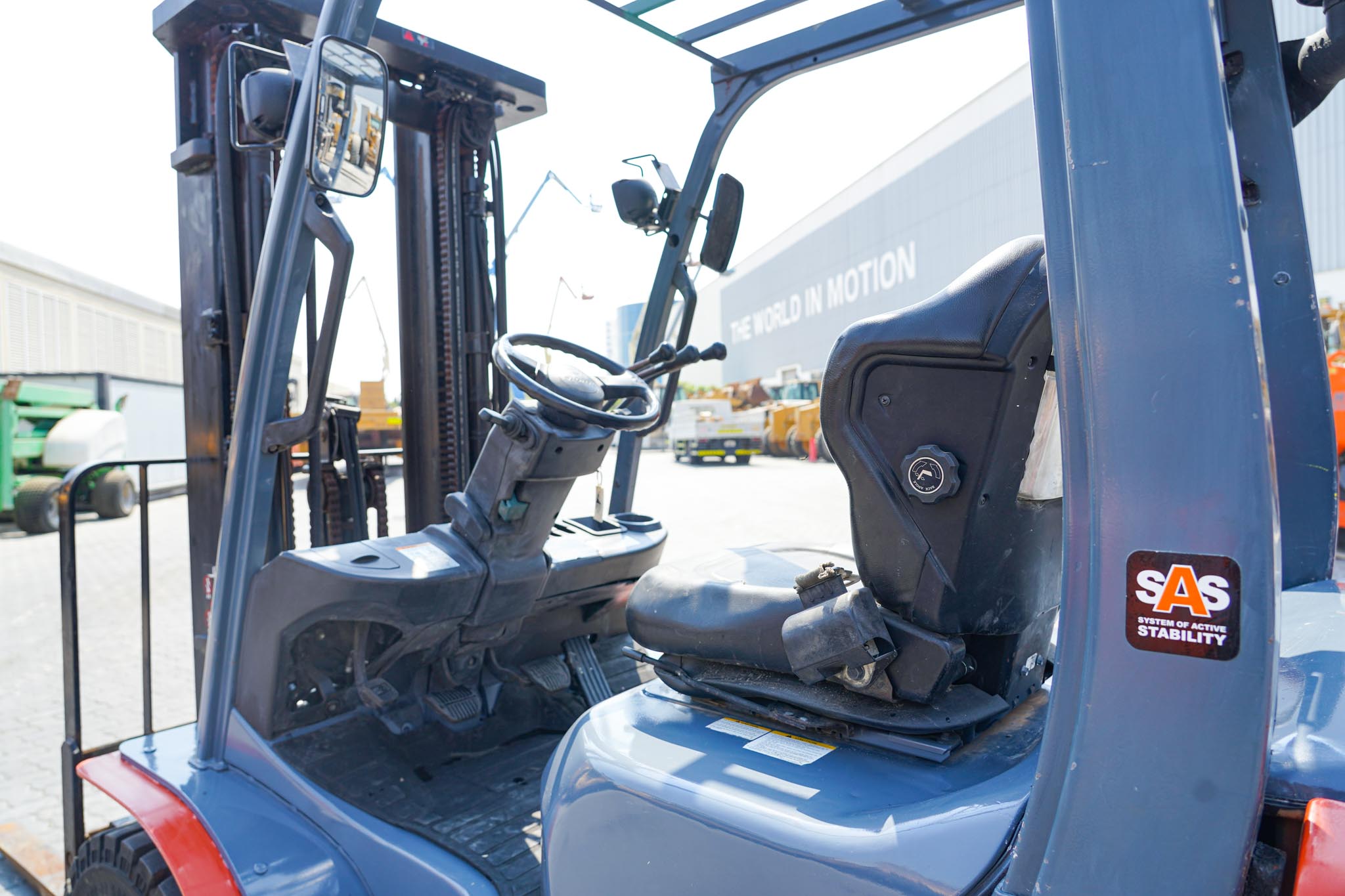 2018 Toyota 8FDU25 4500 lb Pneumatic Tire Forklift - Image 11