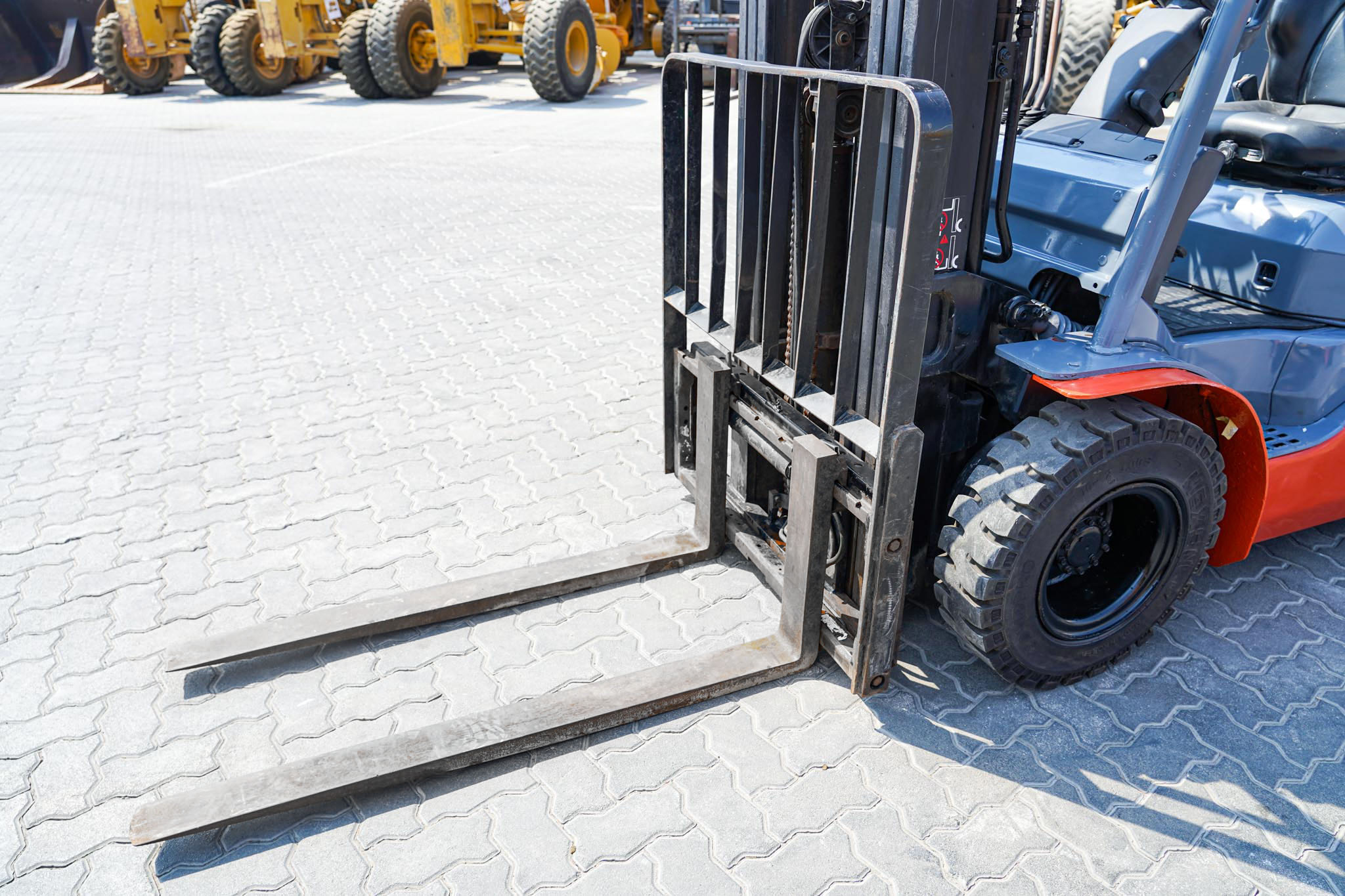 2018 Toyota 8FDU25 4500 lb Pneumatic Tire Forklift - Image 21