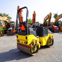 2017 BOMAG BW120SL-5 Tandem Roller - Image 6