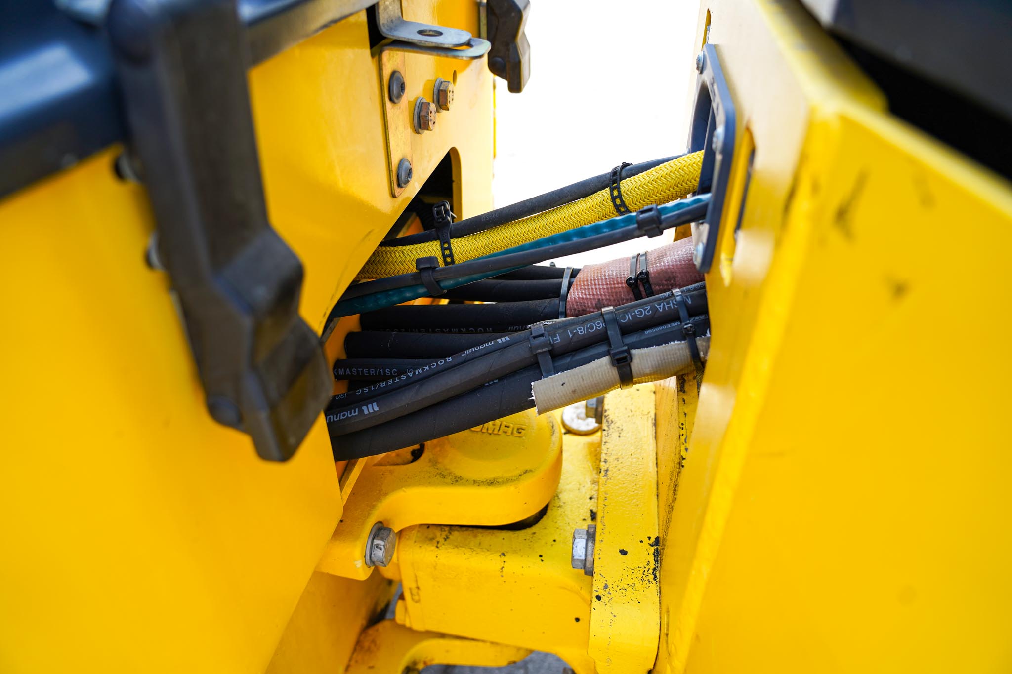 2017 BOMAG BW120SL-5 Tandem Roller - Image 11