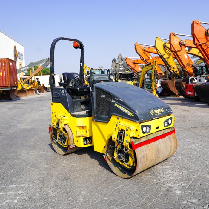 2017 BOMAG BW120SL-5 Tandem Roller
