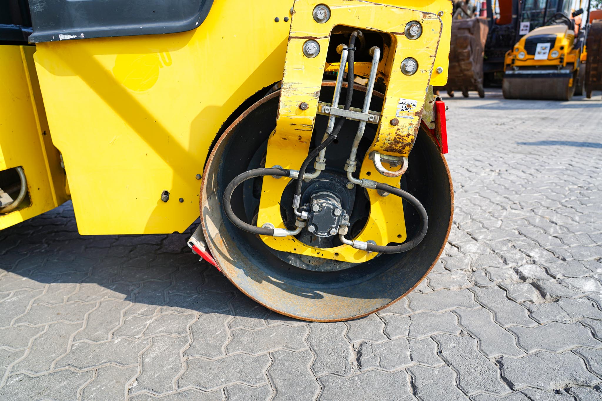 2017 BOMAG BW120SL-5 Tandem Roller - Image 22