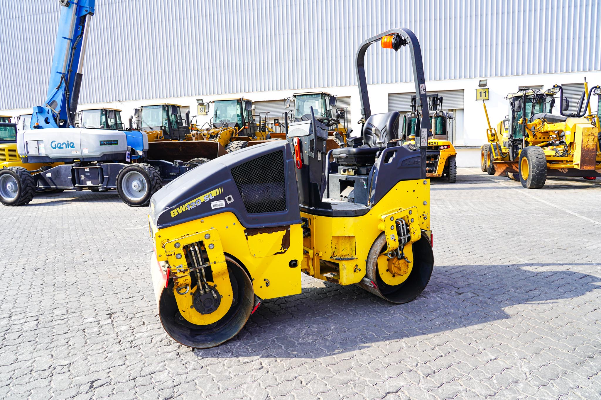 2017 BOMAG BW120SL-5 Tandem Roller - Image 21