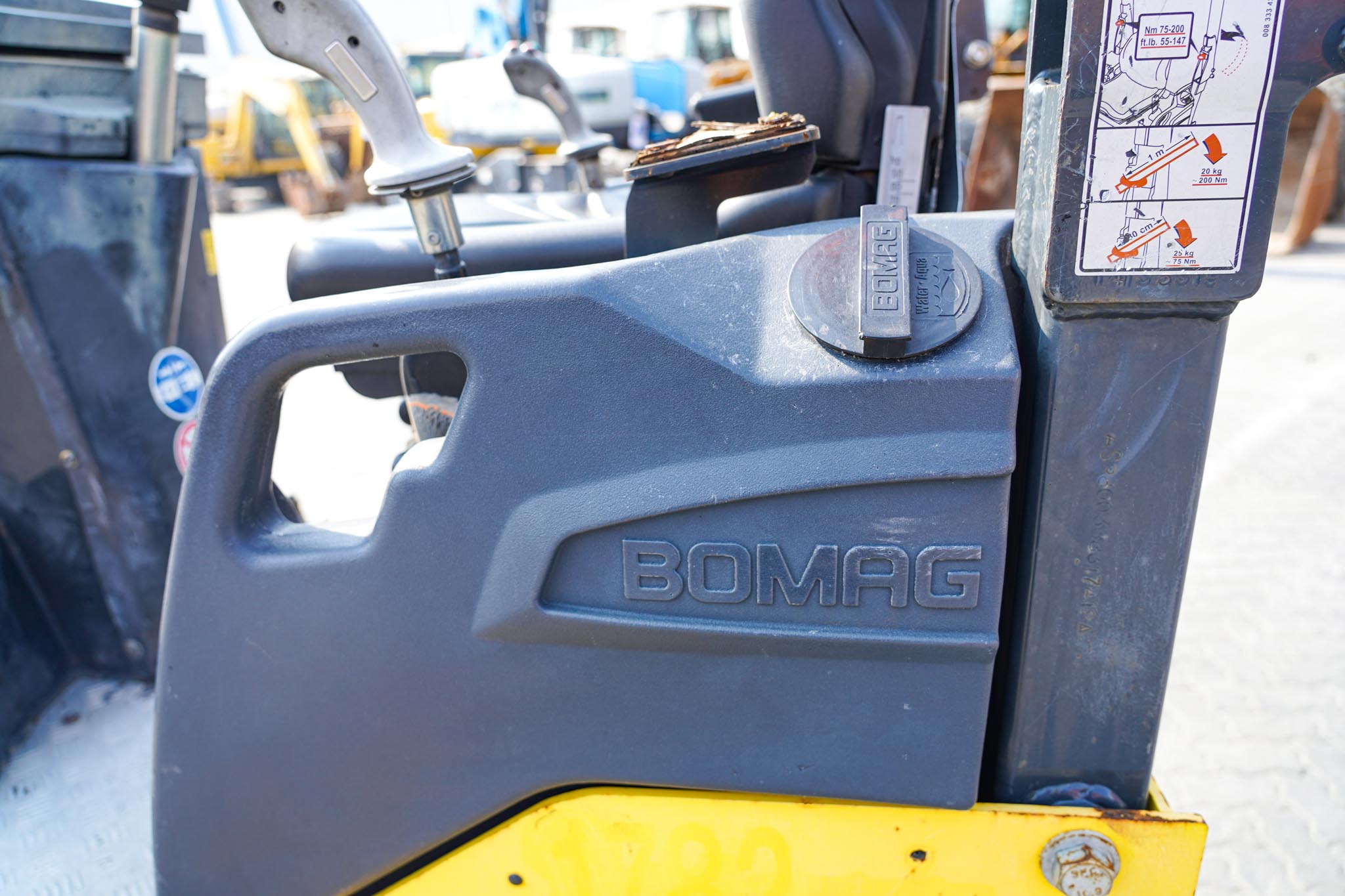 2017 BOMAG BW120SL-5 Tandem Roller - Image 7