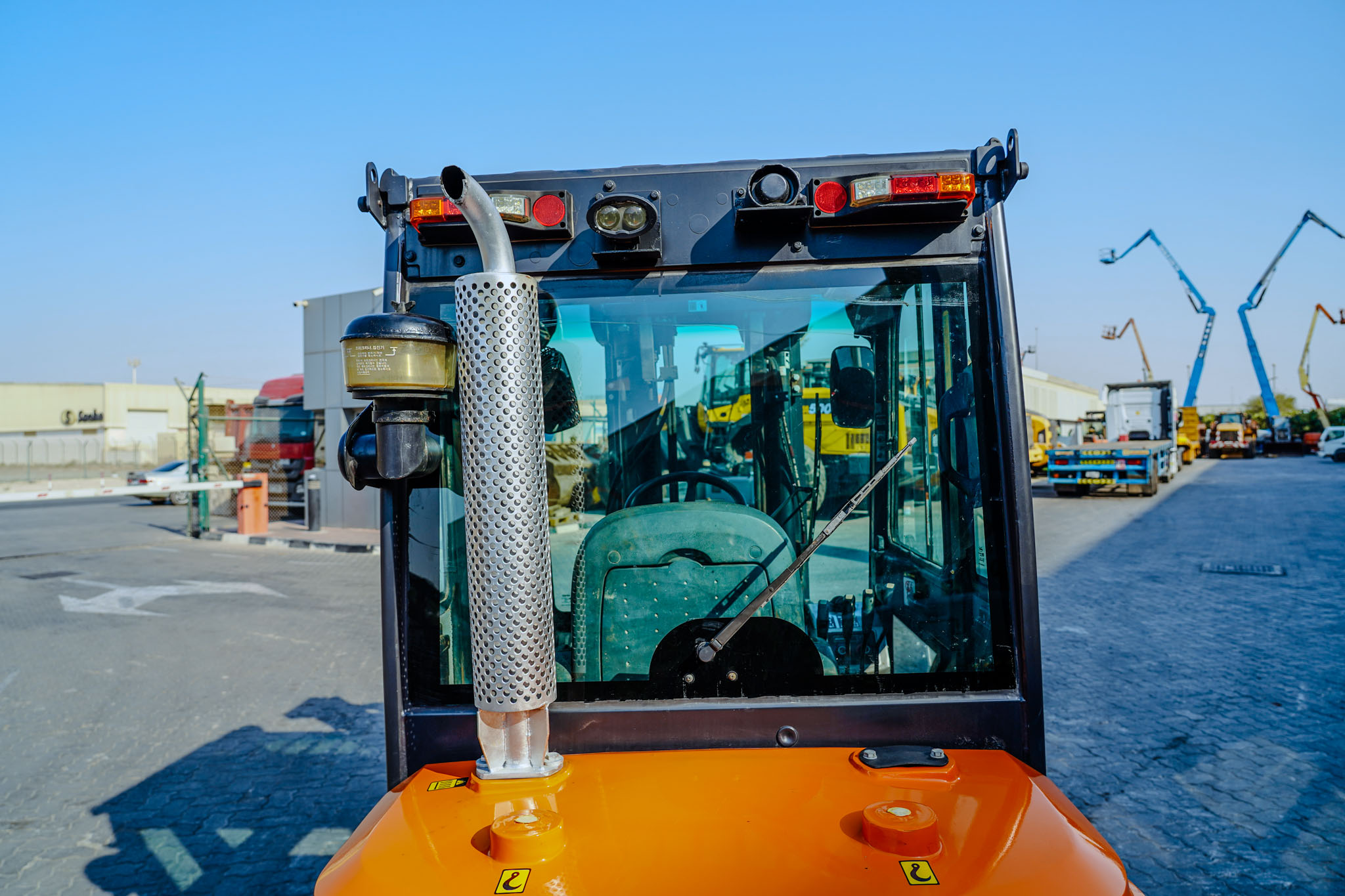 2020 DOOSAN D30S-7 5500 lb Pneumatic Tire Forklift - Image 15