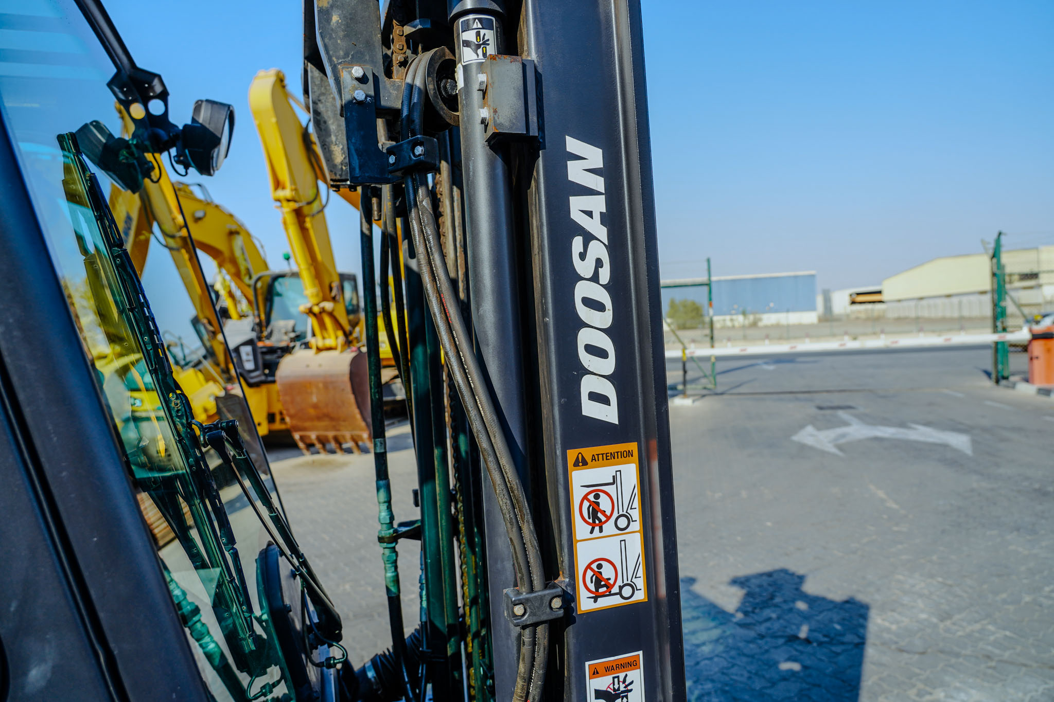 2020 DOOSAN D30S-7 5500 lb Pneumatic Tire Forklift - Image 20