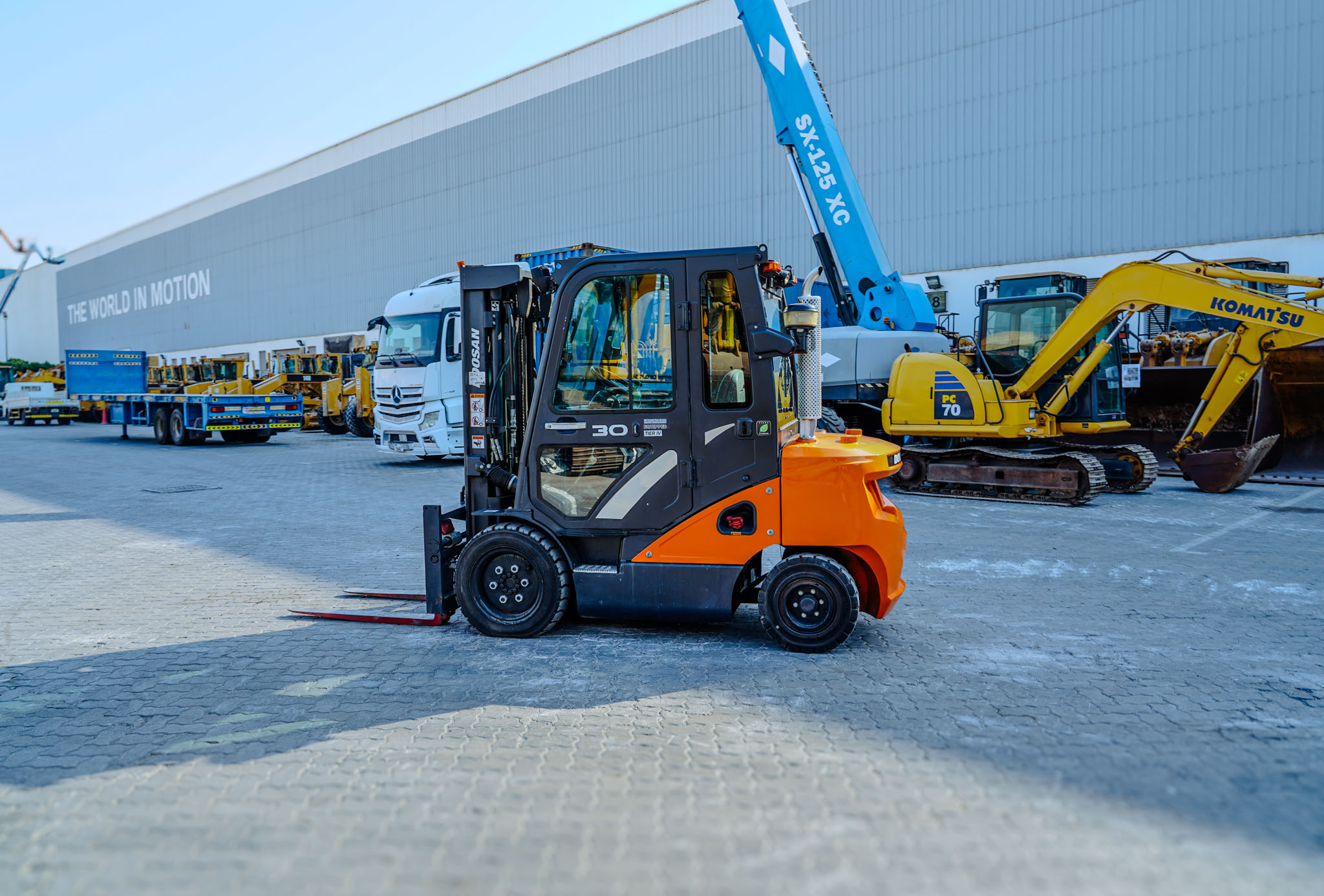 2020 DOOSAN D30S-7 5500 lb Pneumatic Tire Forklift - Image 12