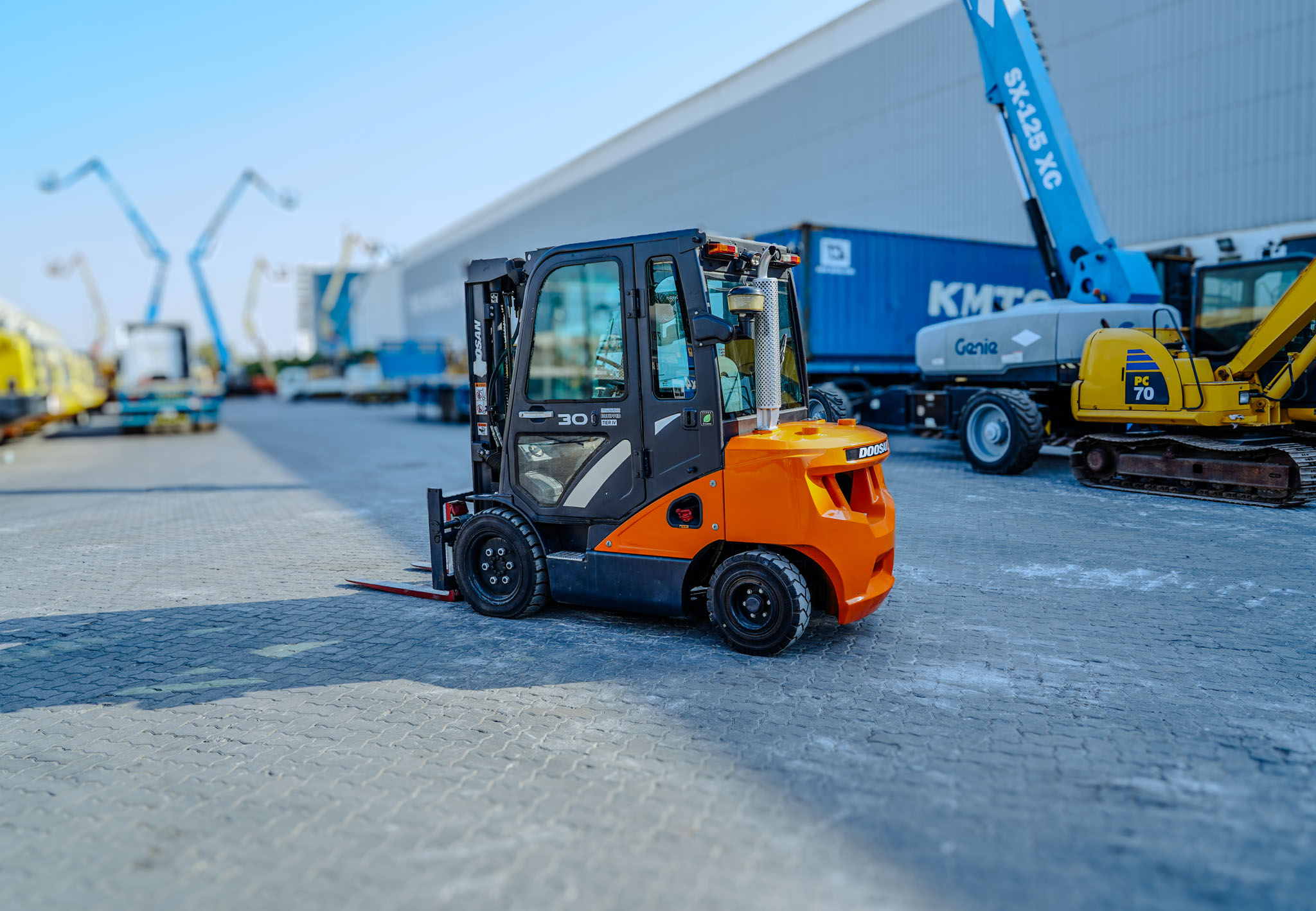 2020 DOOSAN D30S-7 5500 lb Pneumatic Tire Forklift - Image 24