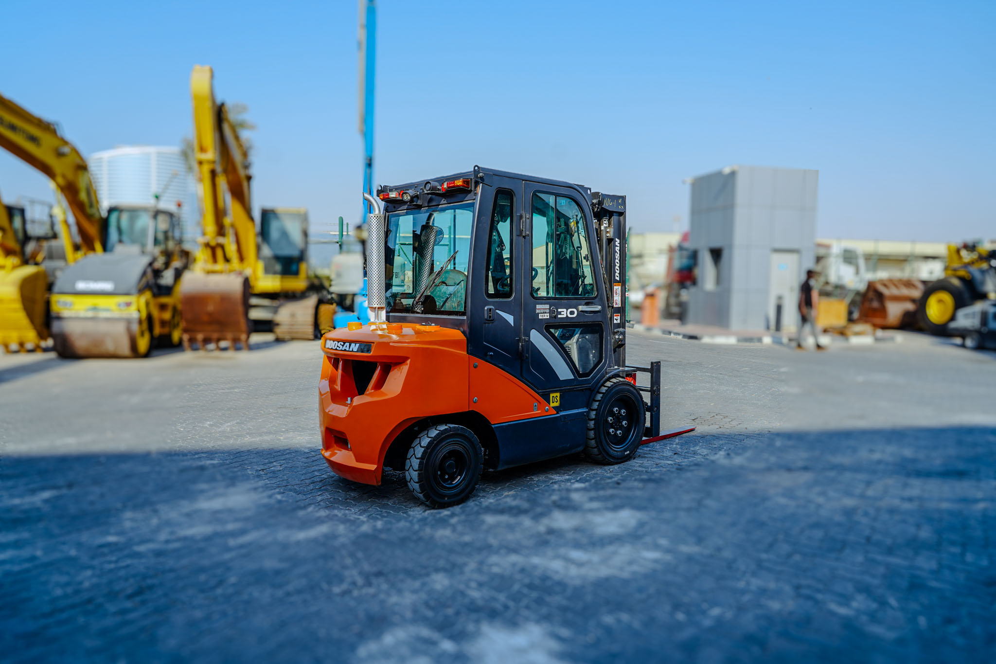 2020 DOOSAN D30S-7 5500 lb Pneumatic Tire Forklift - Image 6