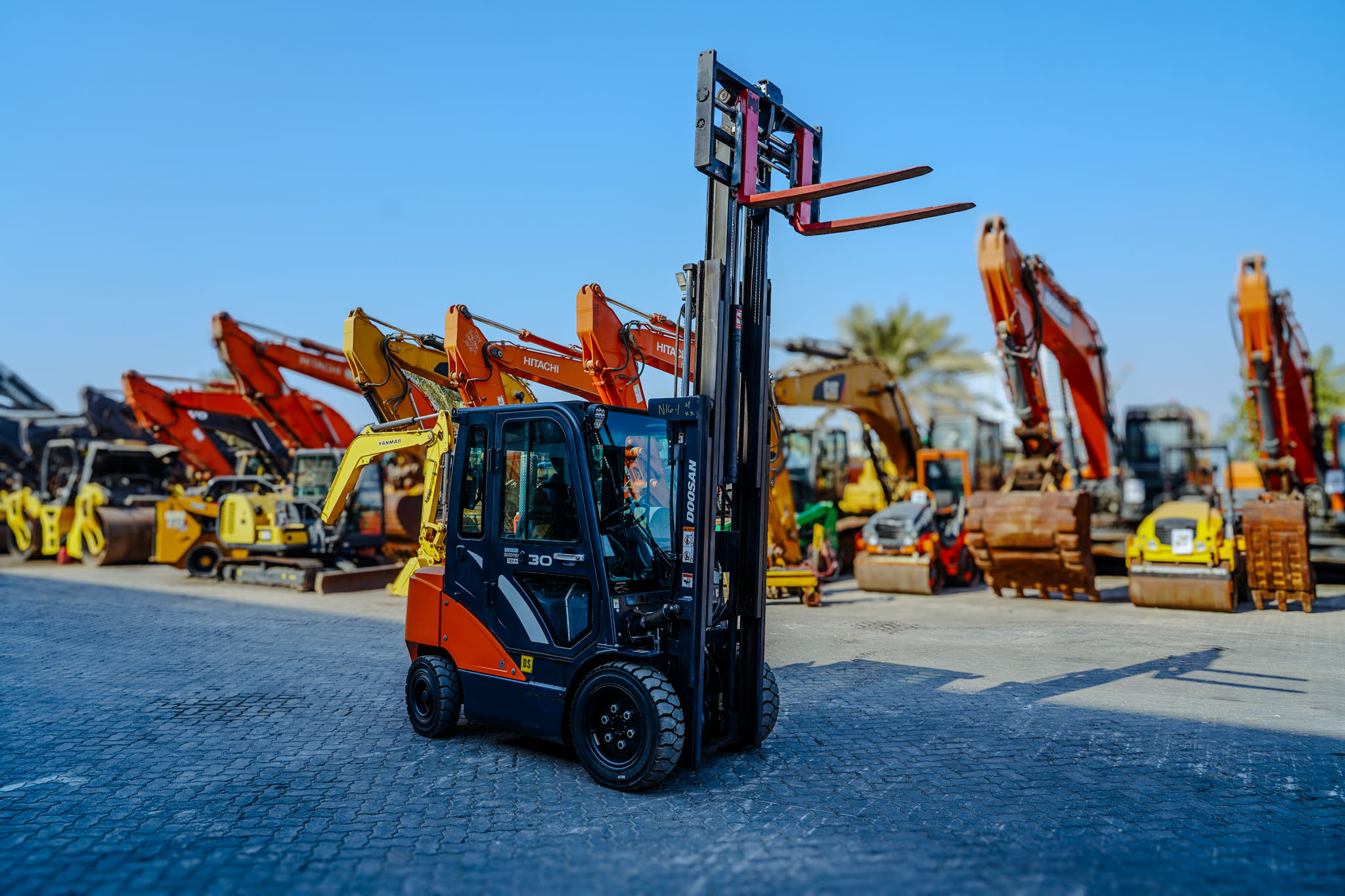 2020 DOOSAN D30S-7 5500 lb Pneumatic Tire Forklift - Image 26