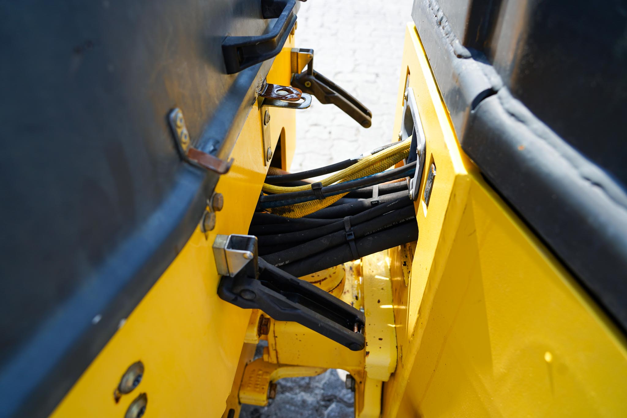 2015 BOMAG BW120SL-5 Double Drum Roller - Image 17