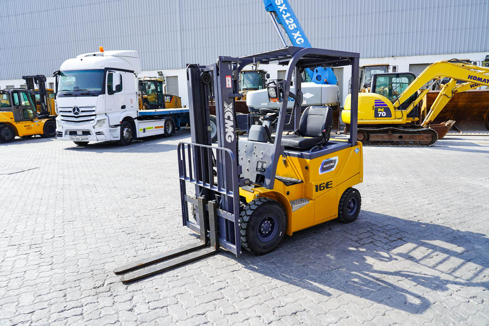 2023 XCMG XCB16EL 1600 kg Electric Forklift (Unused) - Image 2