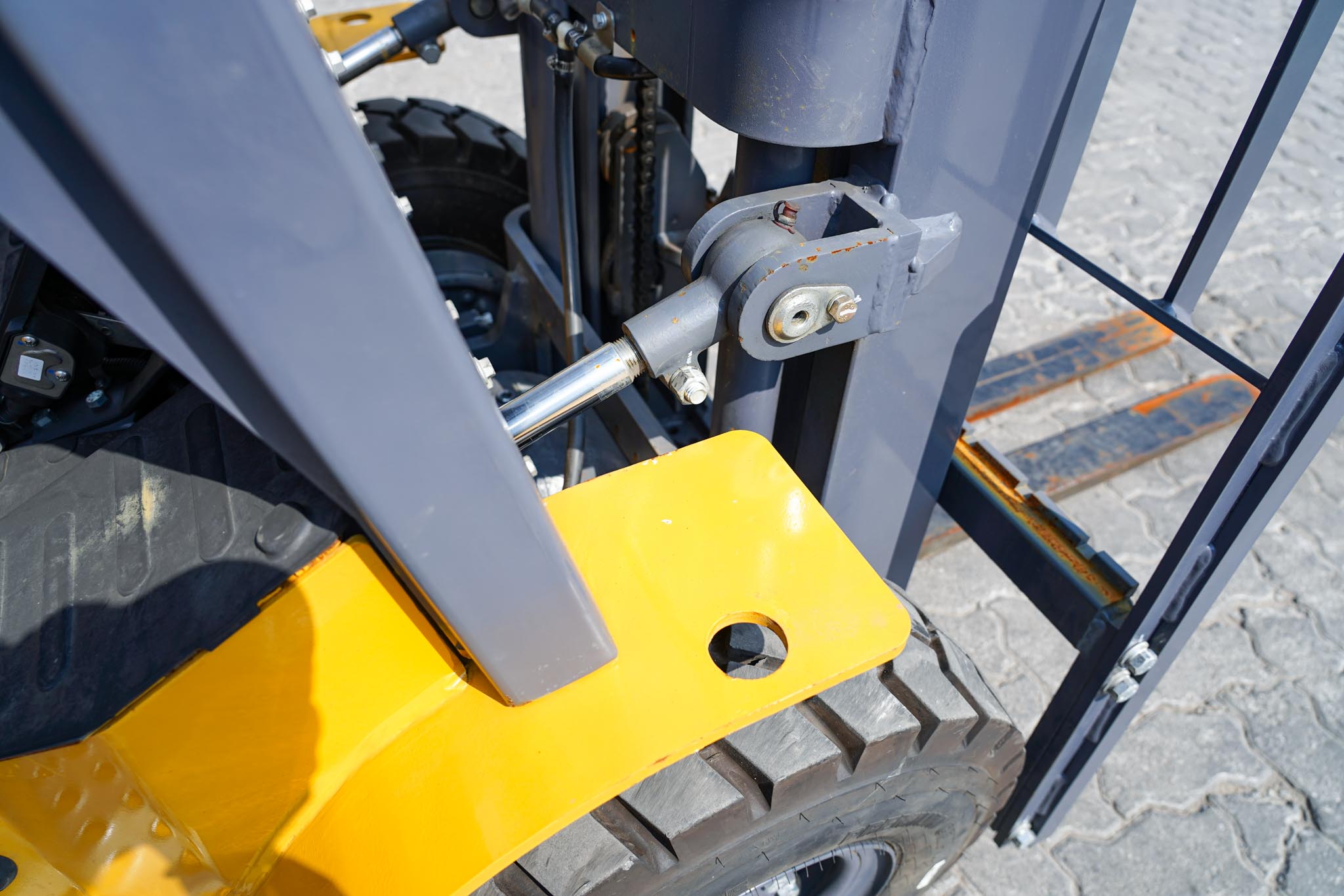 2023 XCMG XCB16EL 1600 kg Electric Forklift (Unused) - Image 14