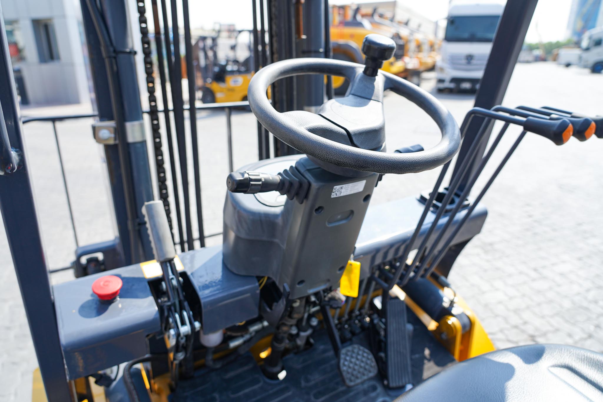 2022 XCMG XCB30 3000 kg Electric Forklift - Image 16