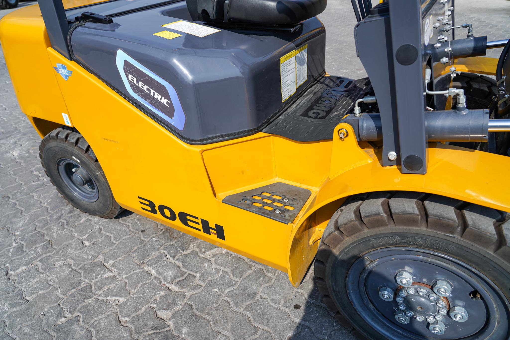 2022 XCMG XCB30 3000 kg Electric Forklift - Image 29