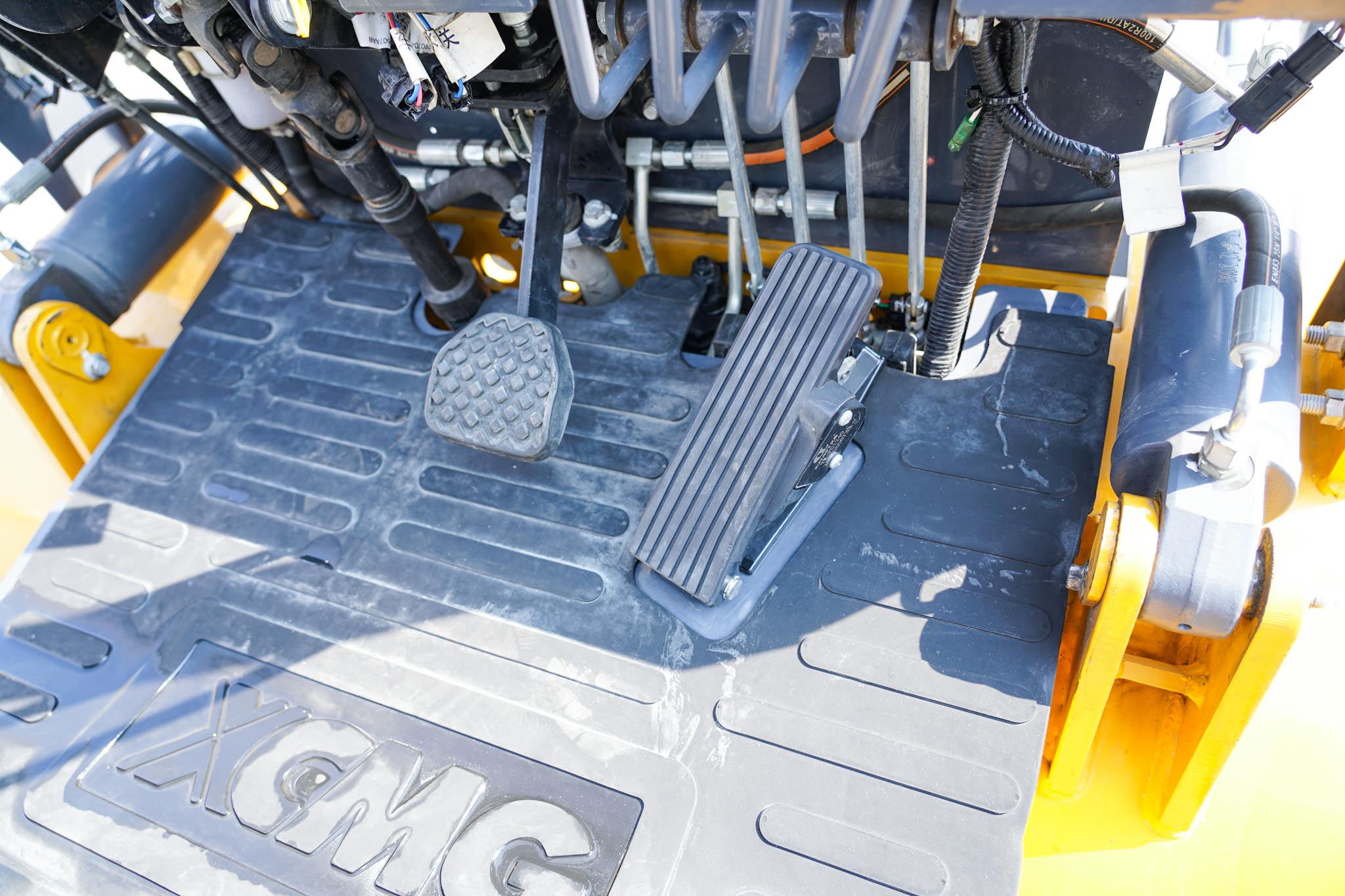 2022 XCMG XCB30 3000 kg Electric Forklift - Image 18