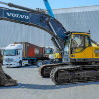 2017 VOLVO EC480DL Tracked Excavator - Image 4