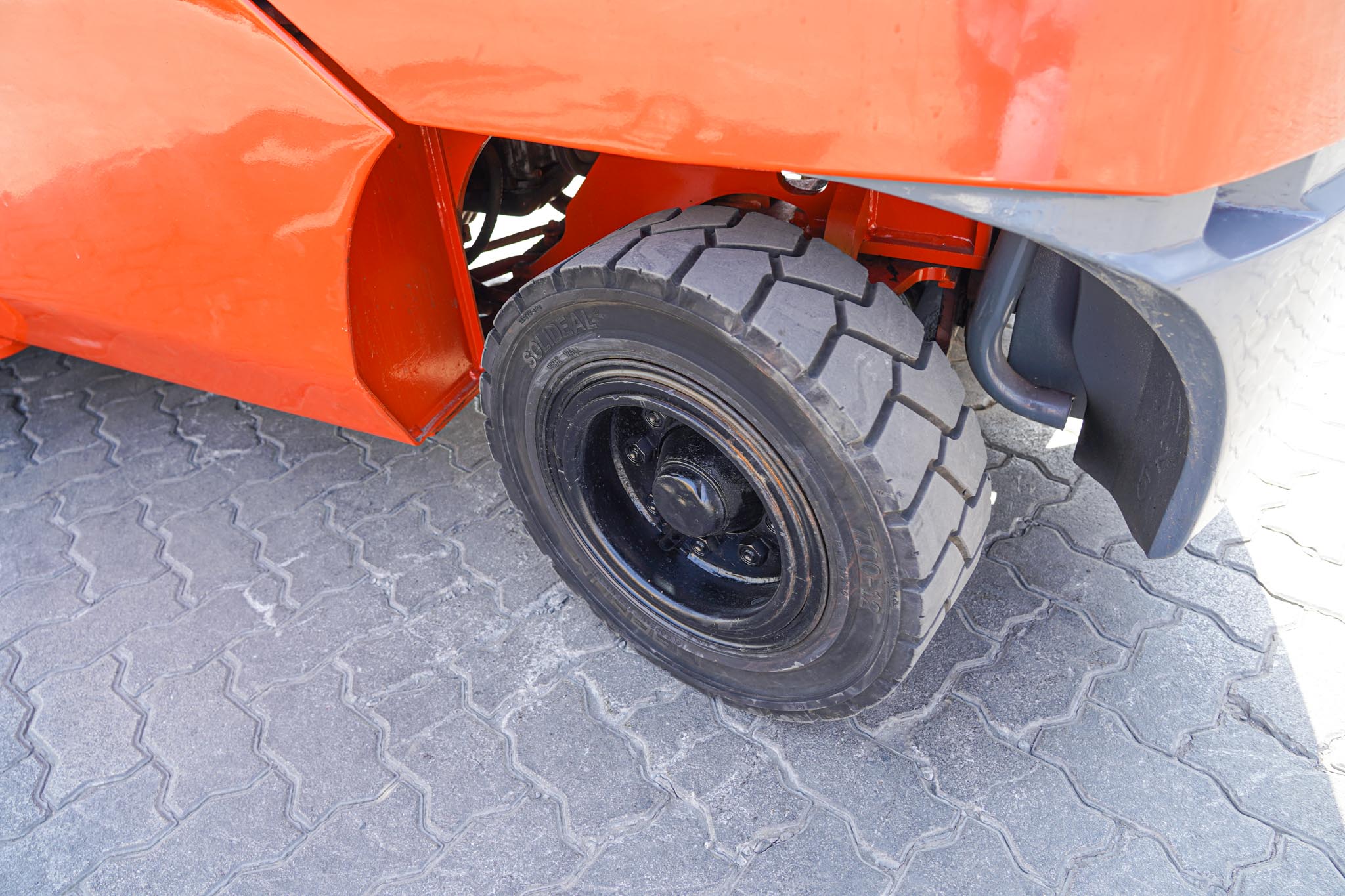 2017 Toyota 7FD50 11023 lb 5 Ton Pneumatic Tire Forklift - Image 18