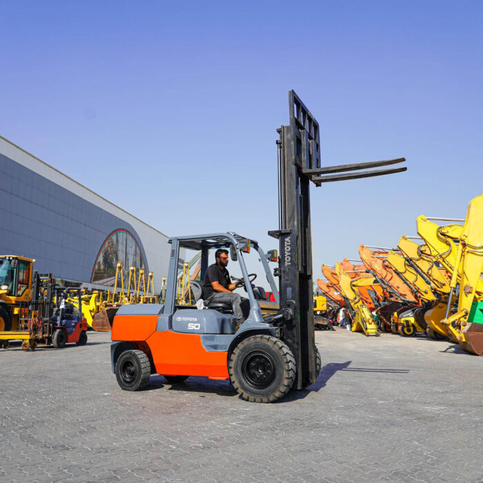 2017 Toyota 7FD50 11023 lb 5 Ton Pneumatic Tire Forklift