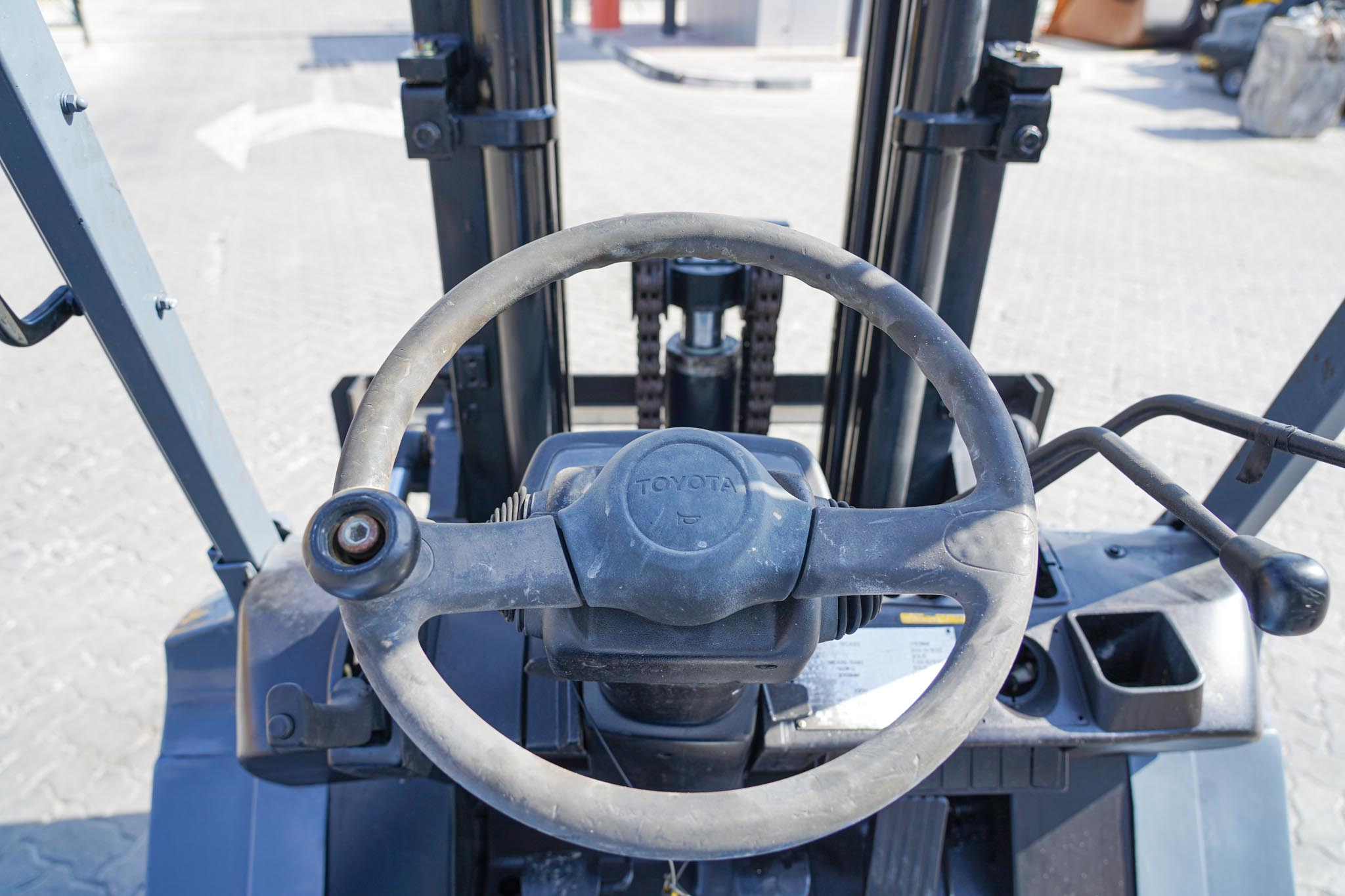 2017 Toyota 7FD50 11023 lb 5 Ton Pneumatic Tire Forklift - Image 27