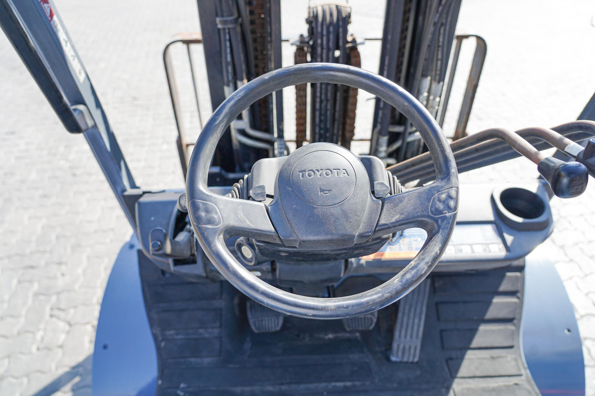 2020 Toyota 8FD35U 7050 lb 3.2 Ton Pneumatic Tire Forklift - Image 26