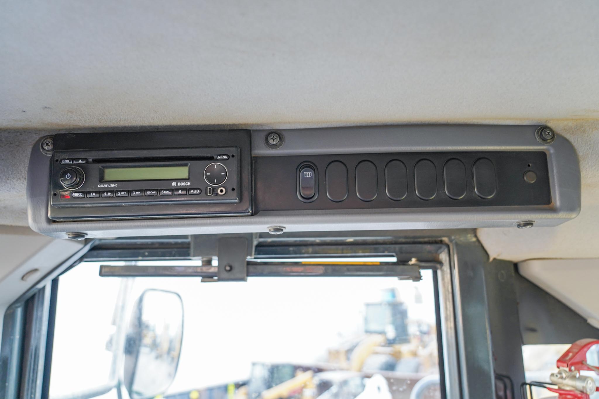 2015 KOMATSU WA500-7 Wheel Loader - Image 30