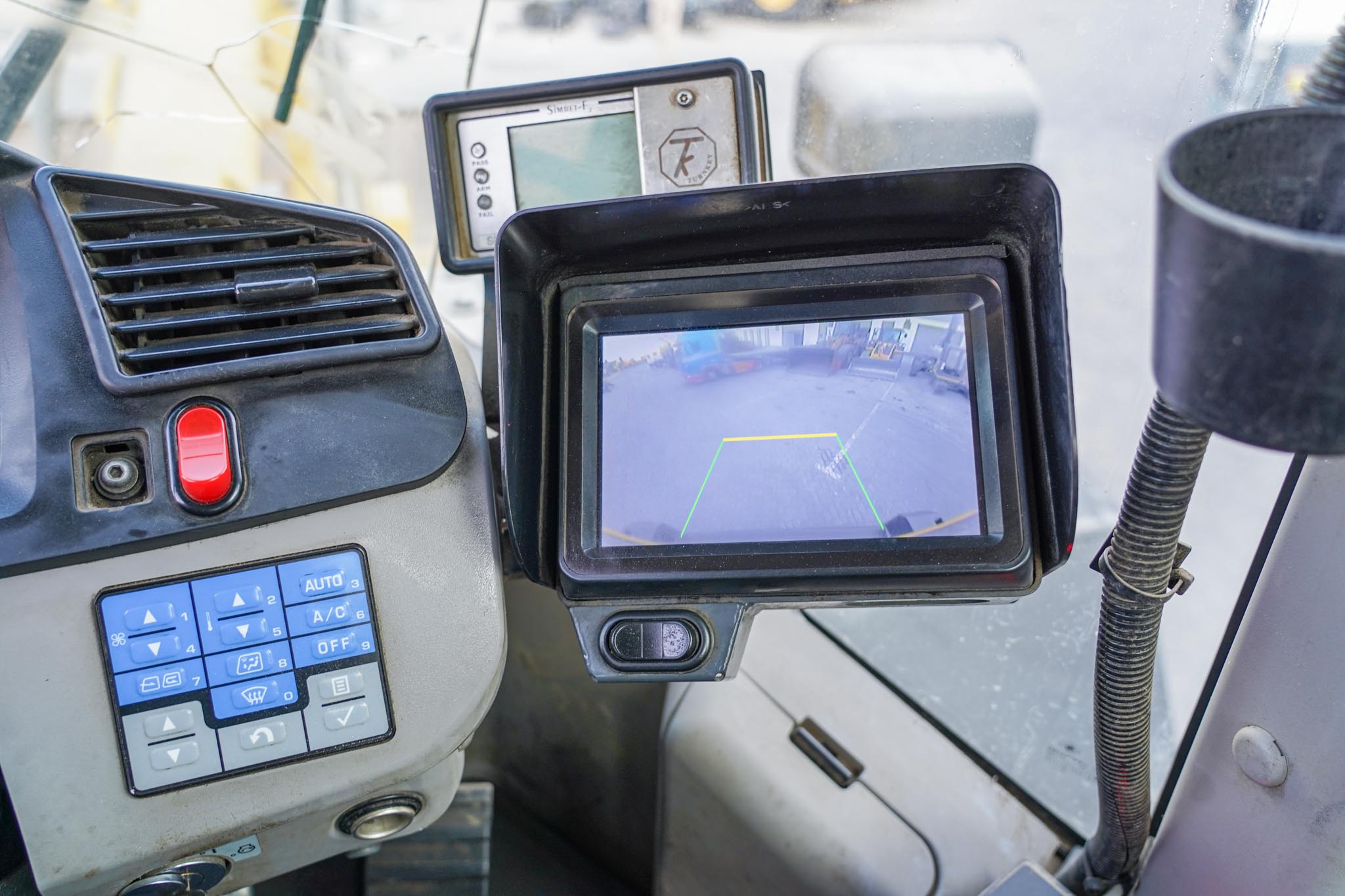 2015 KOMATSU WA500-7 Wheel Loader - Image 33