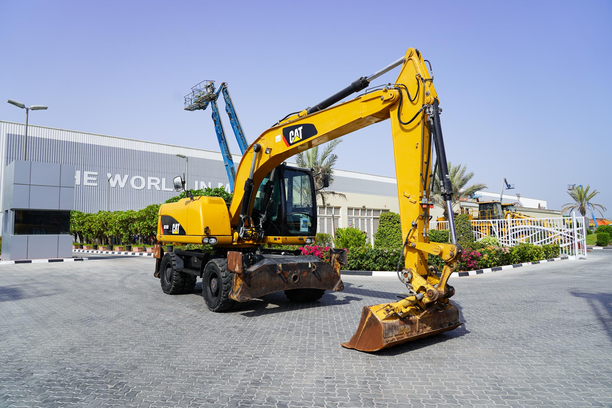 2013 CAT M316D Mobile Excavator - Image 2