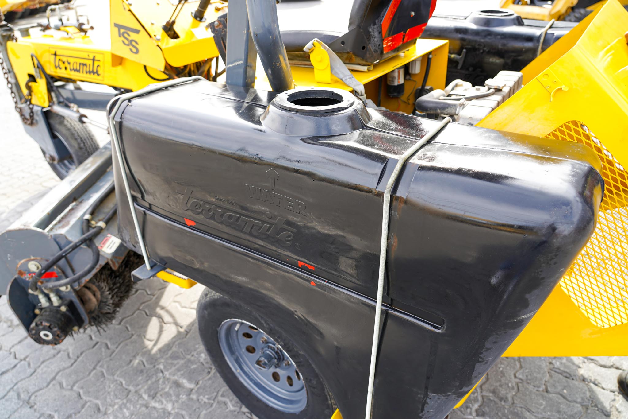 2016 Terramite TSS Self-Propelled Broom - Image 10