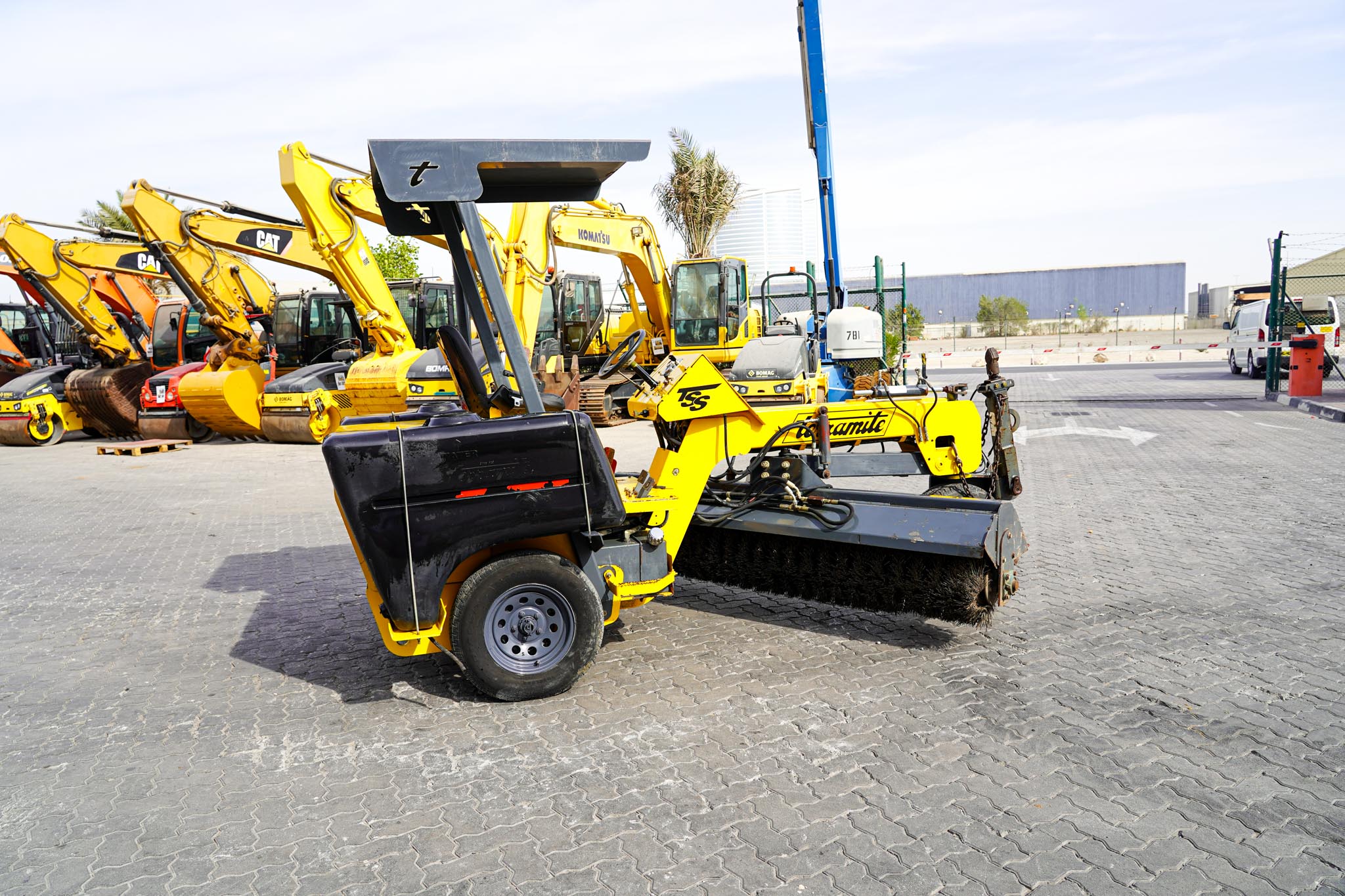 2016 Terramite TSS Self-Propelled Broom - Image 6