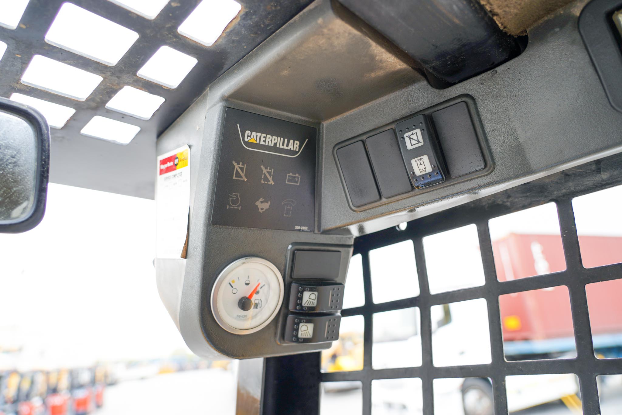 2012 CAT 236B3 Two-Speed Skid Steer Loader - Image 24